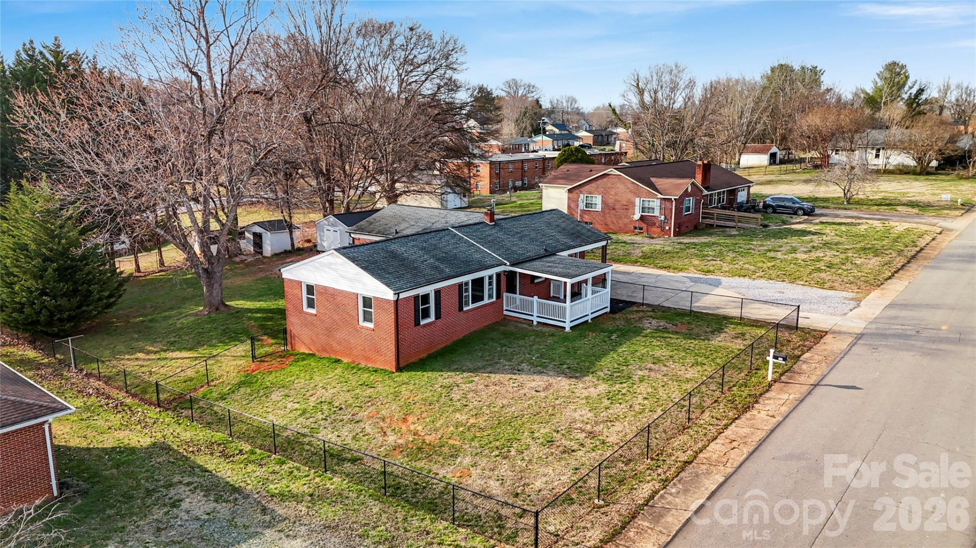 606 Park Avenue - Photo 11