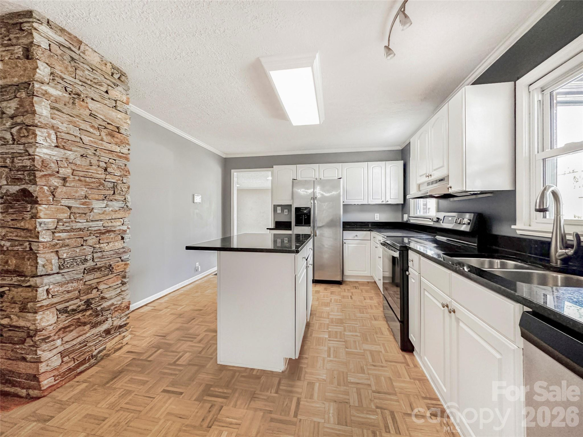 606 Park Avenue - Photo 17
