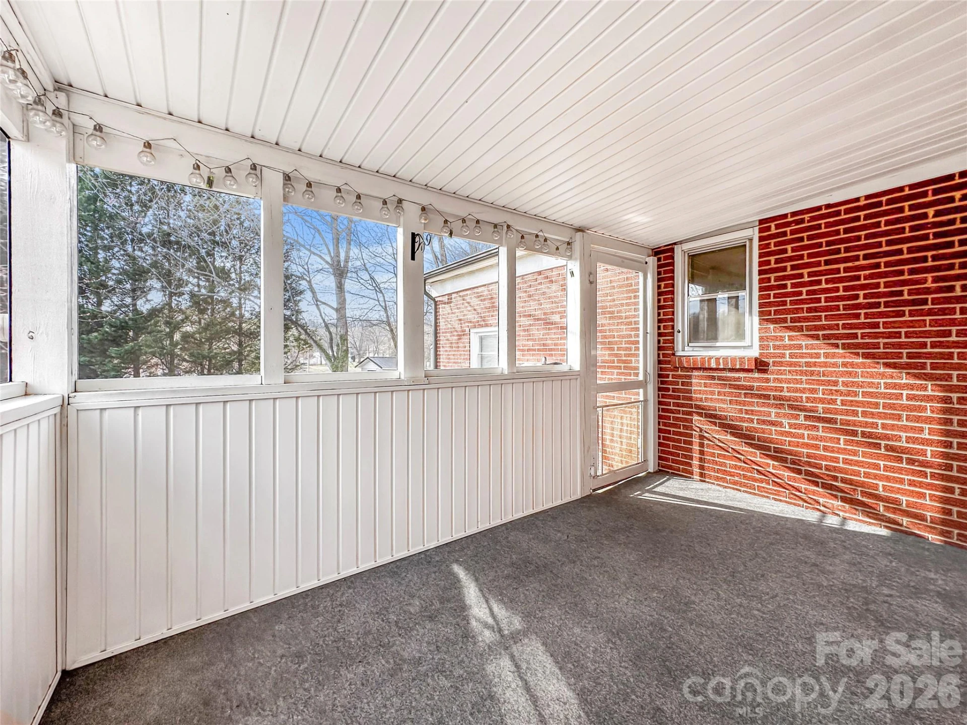 606 Park Avenue - Photo 33