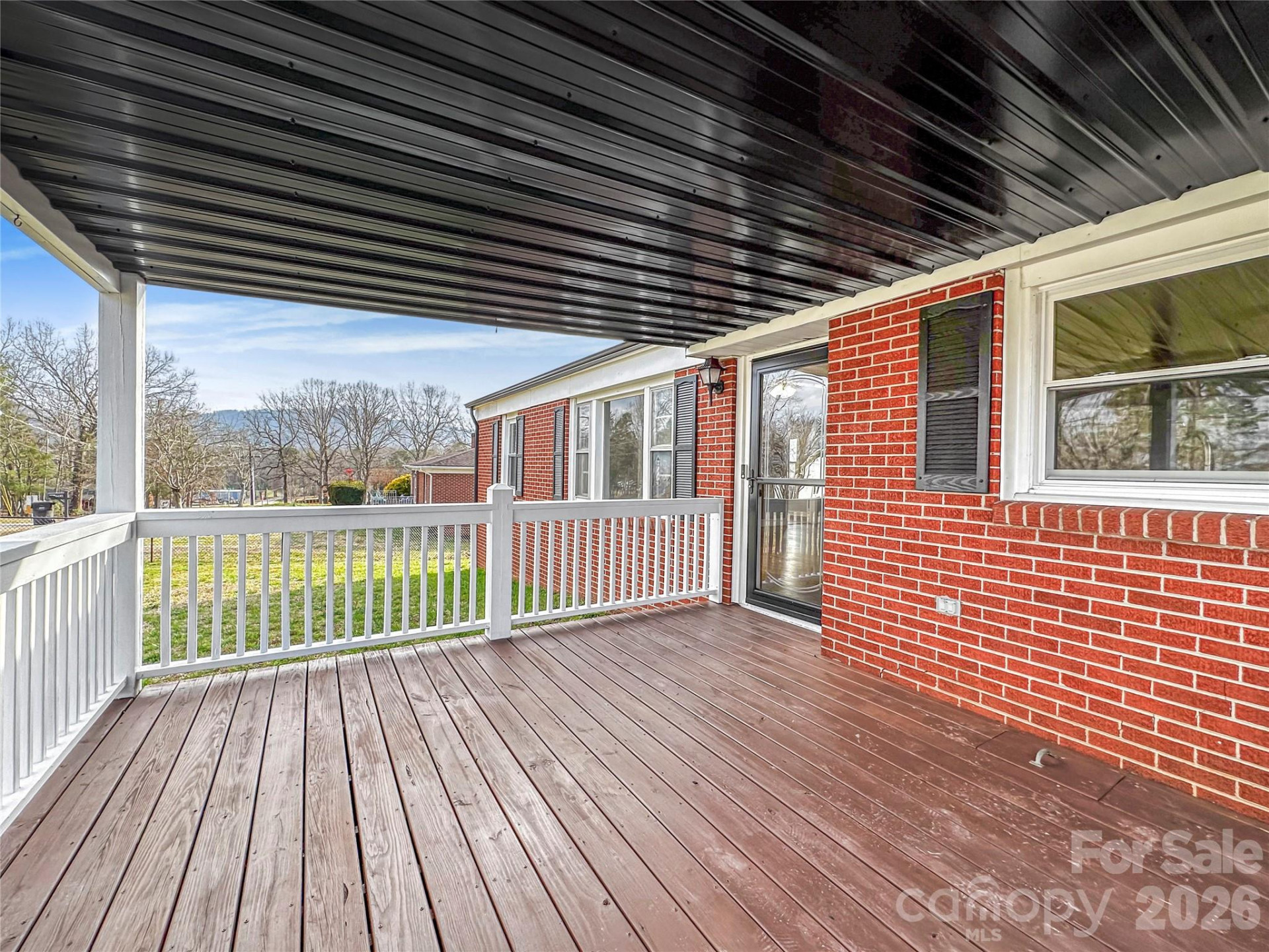 606 Park Avenue - Photo 8