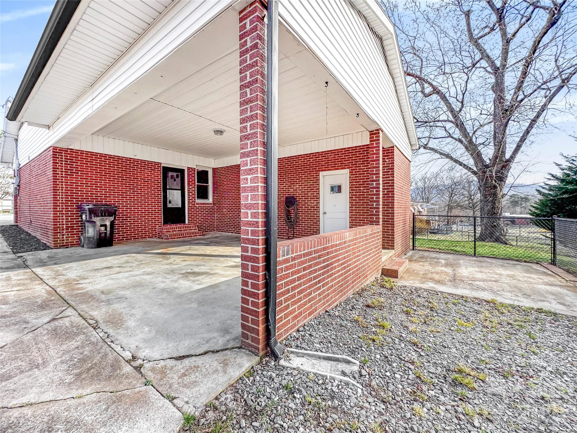 606 Park Avenue - Photo 10