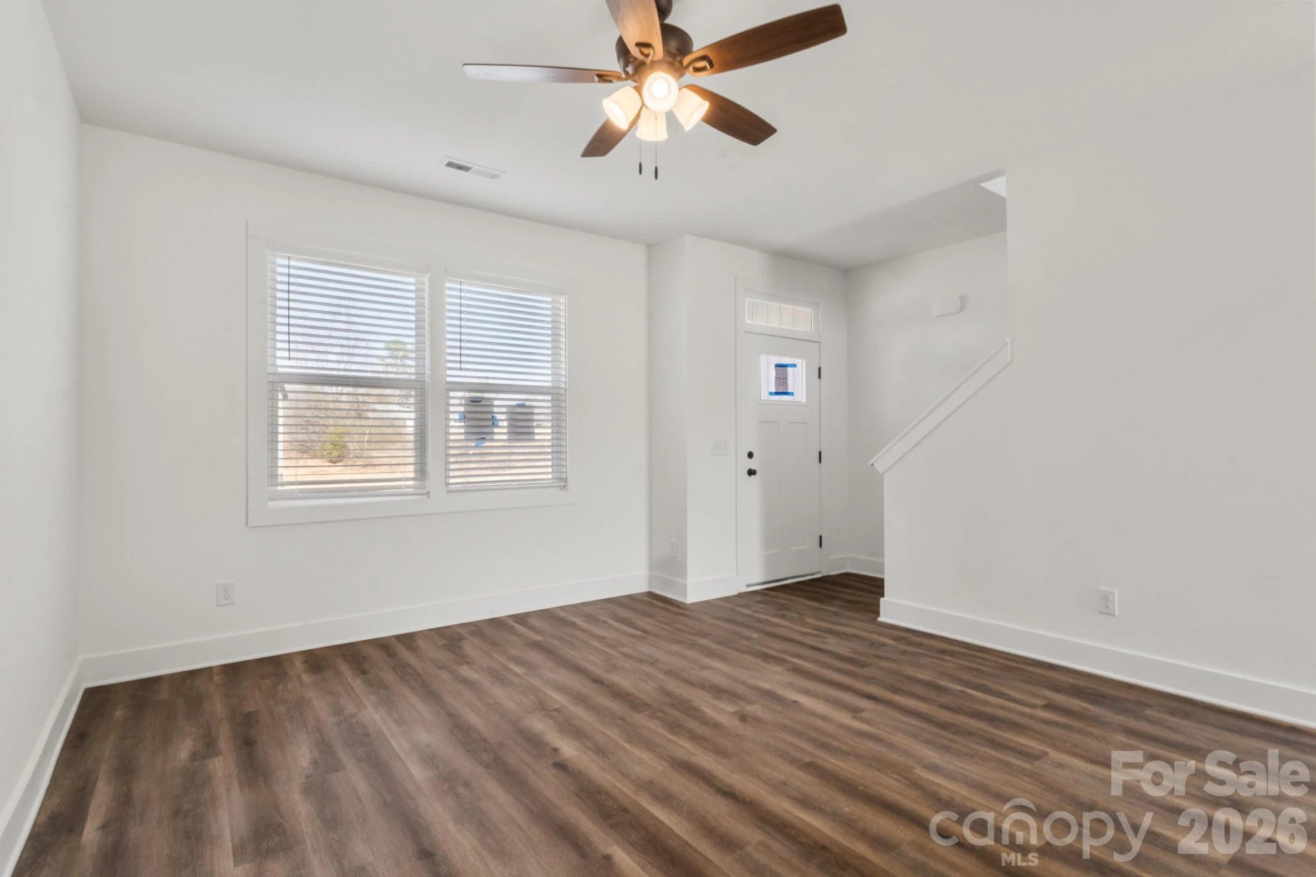 105 Indian Wells Court - Photo 2