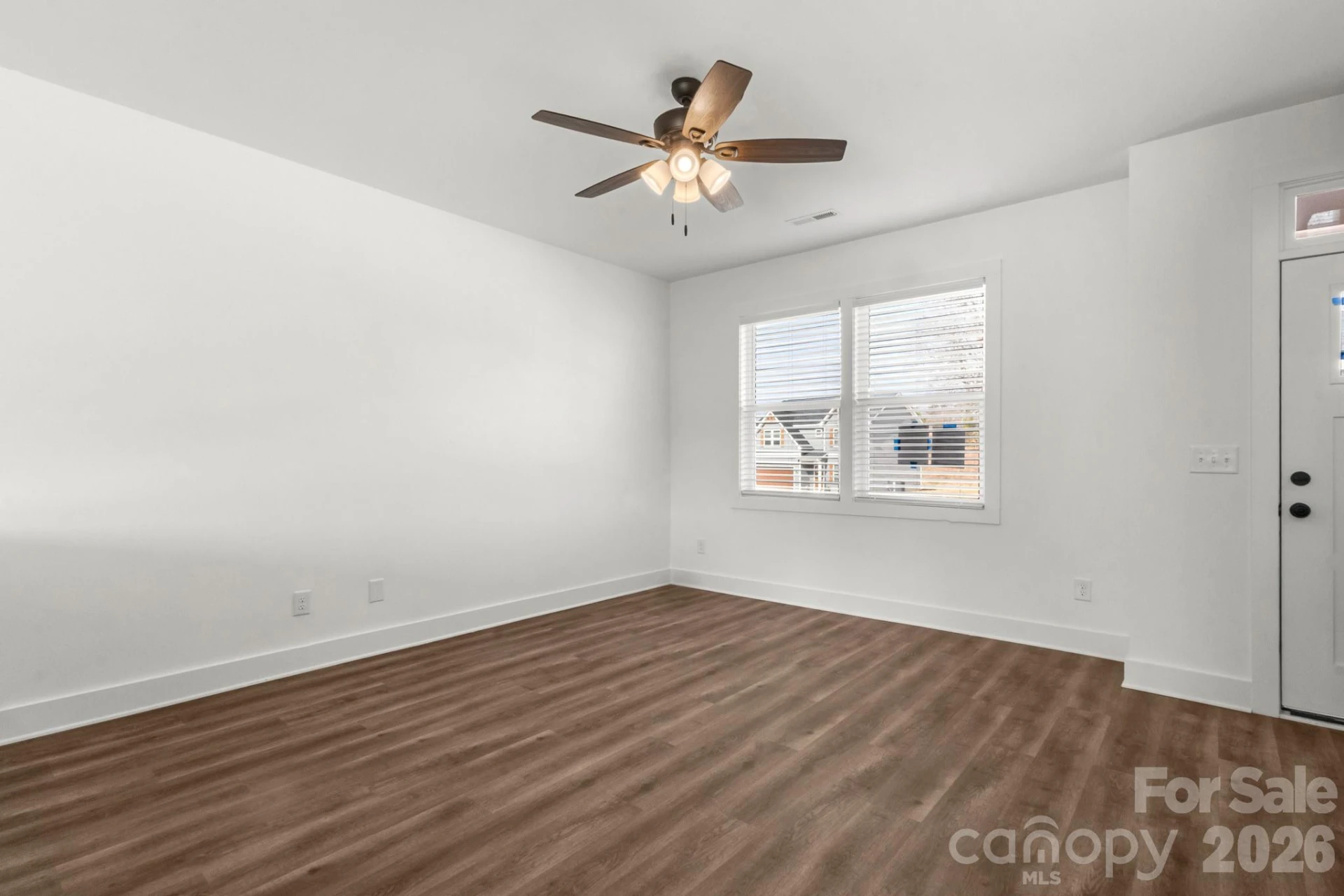 109 Indian Wells Court - Photo 5