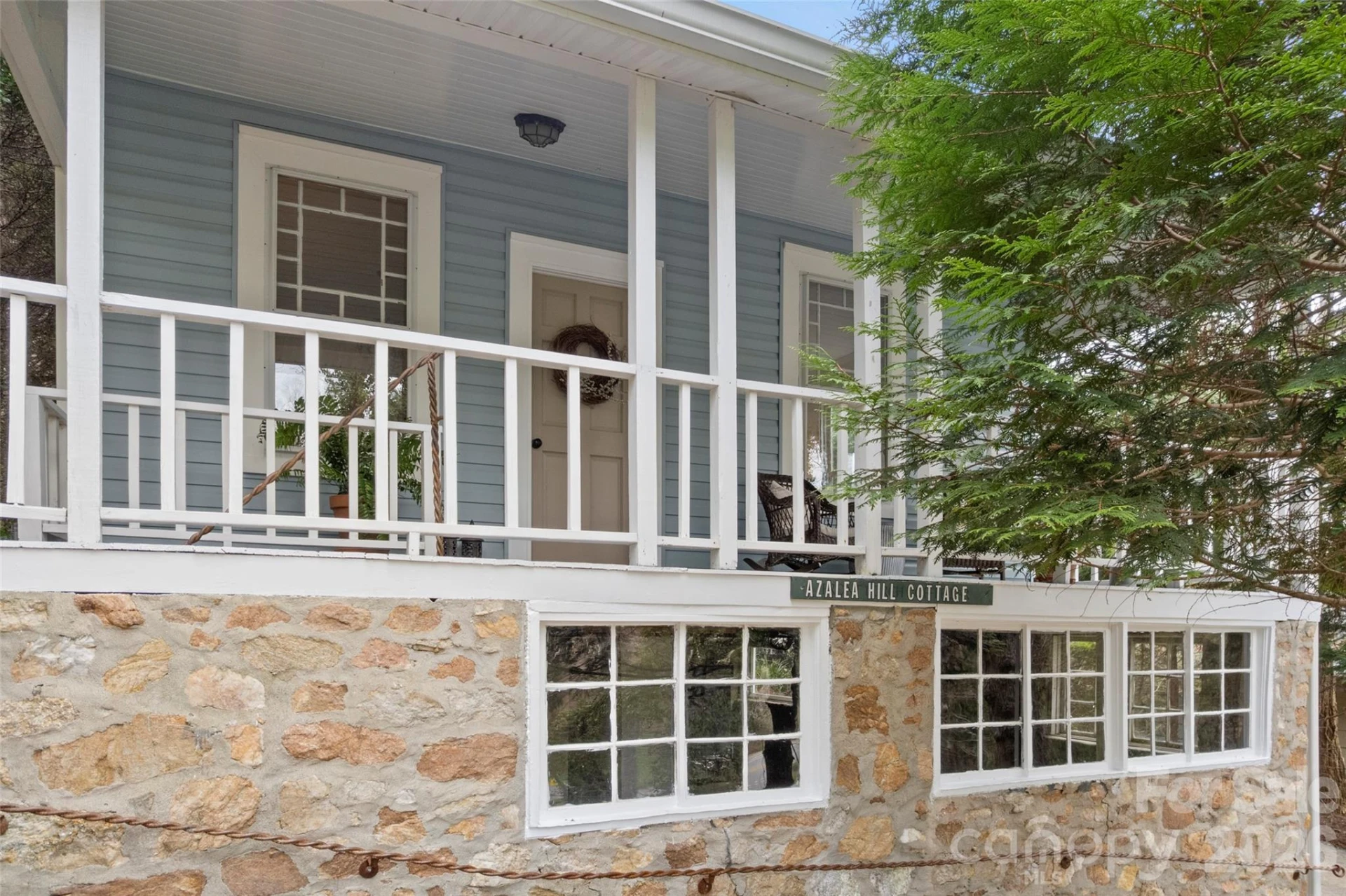 255 Hinson Terrace Drive - Photo 2