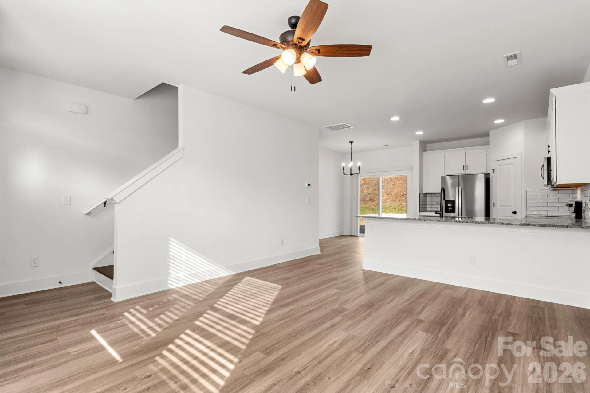 114 Indian Wells Court - Photo 4