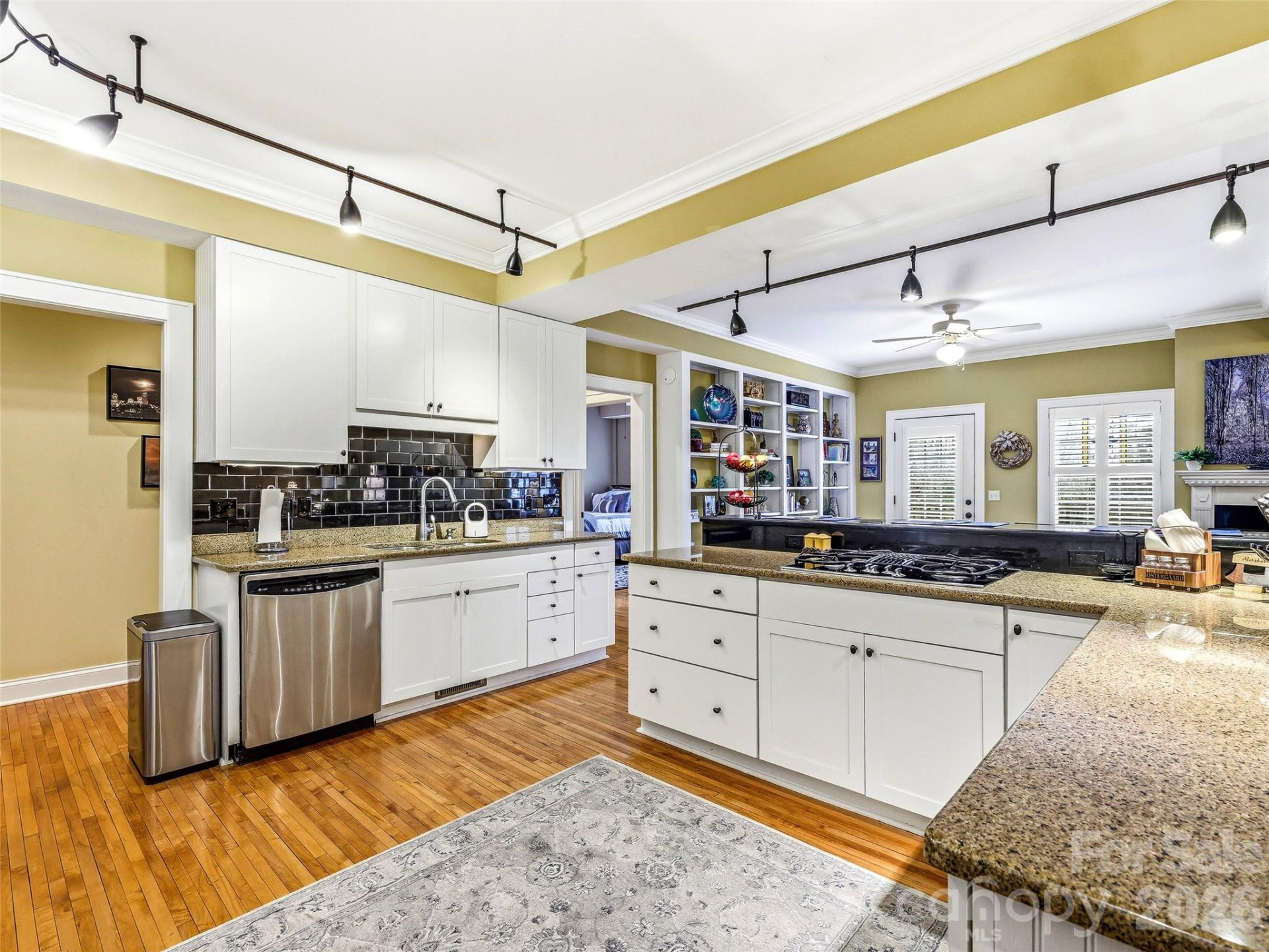 2688 Greenville Highway #B - Photo 3
