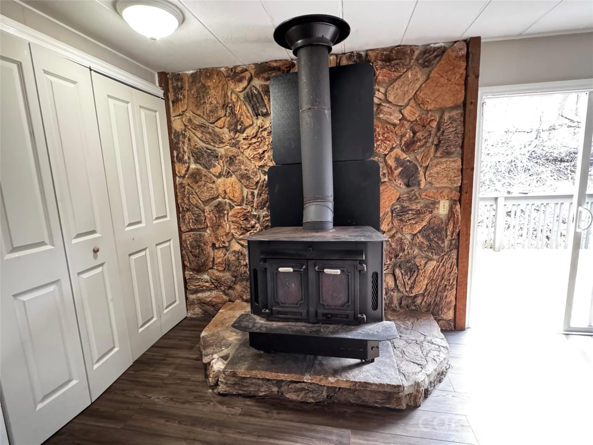 806 & 810 Hutch Mountain Road - Photo 17
