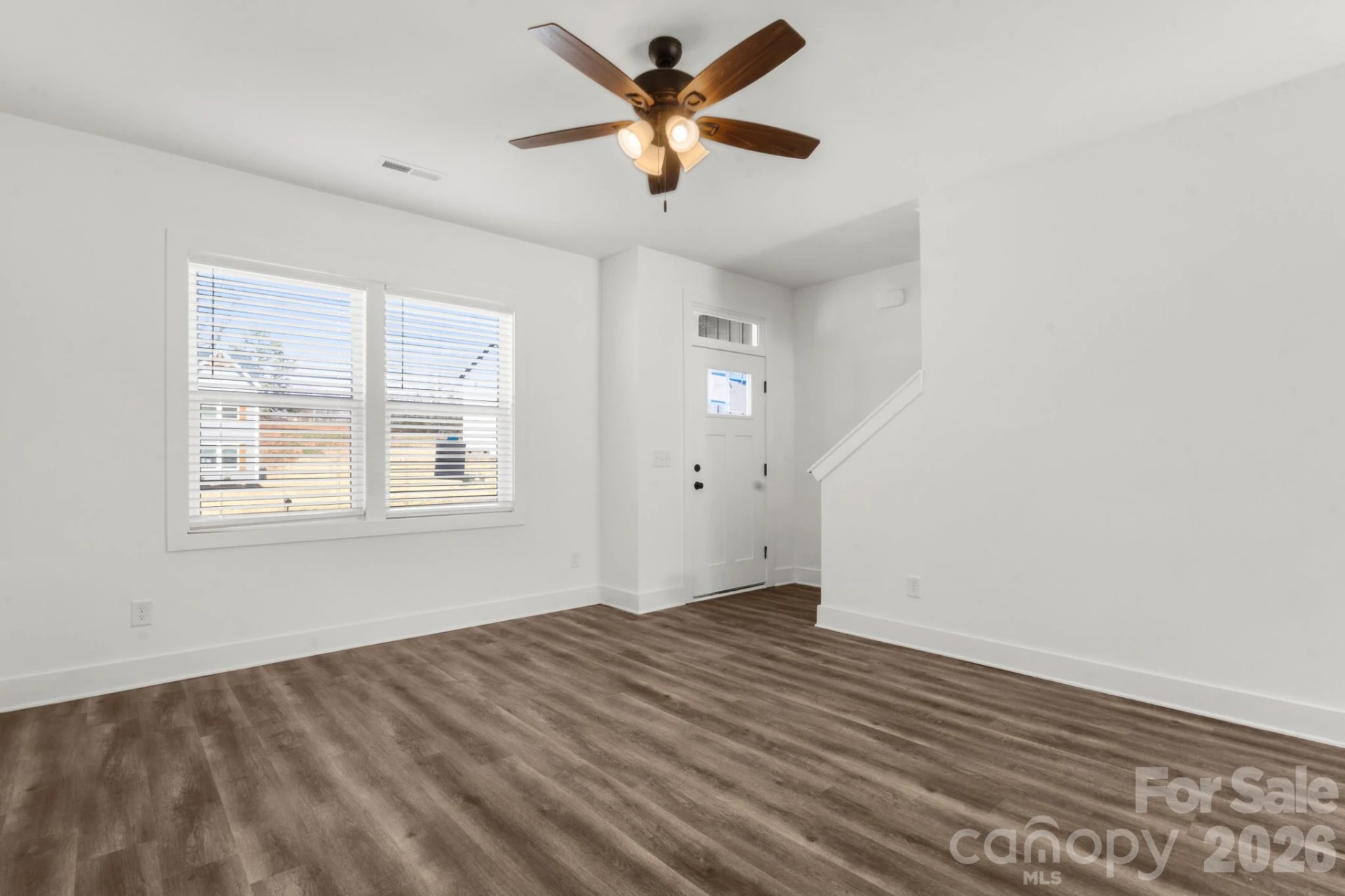 115 Indian Wells Court - Photo 4