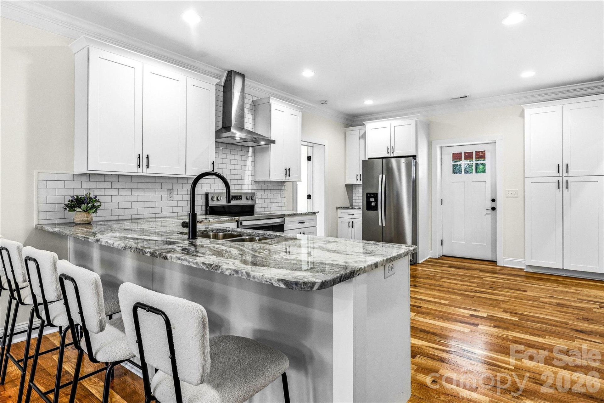 807 Whitted Street - Photo 2