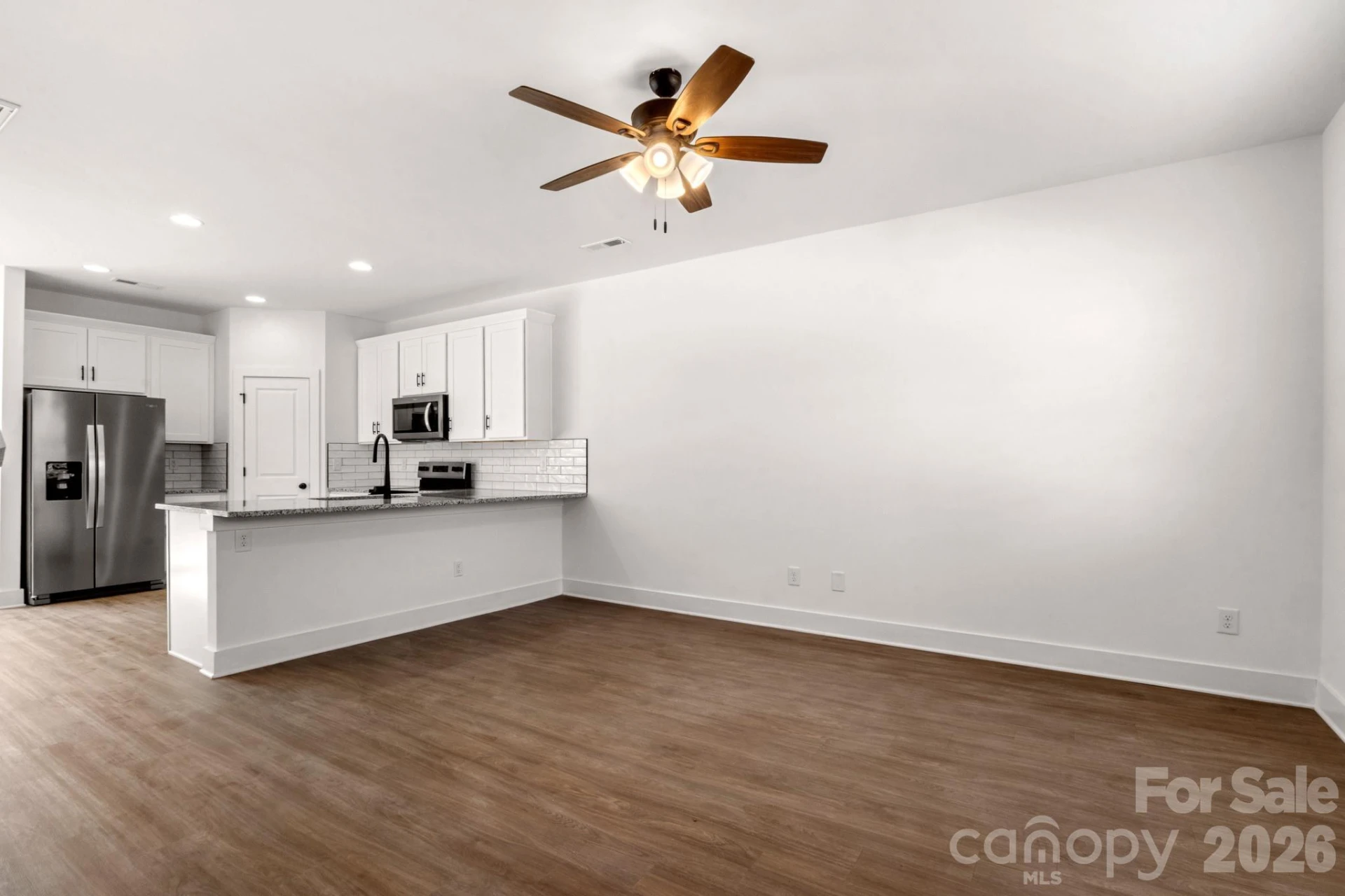 123 Indian Wells Court - Photo 2