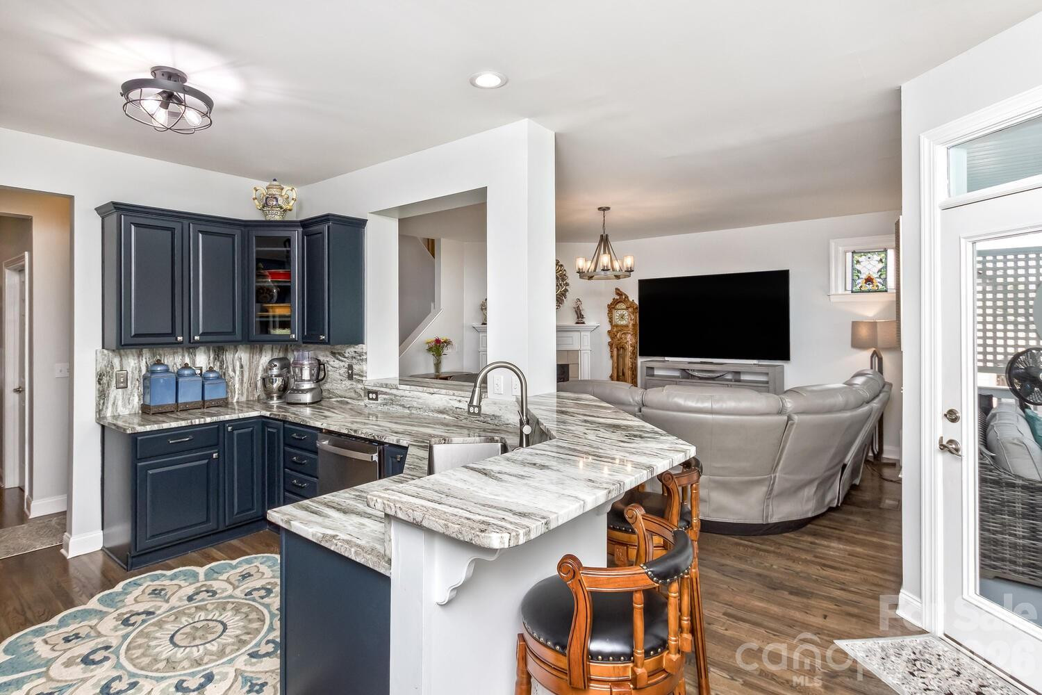 107 Mountain Drive - Photo 8