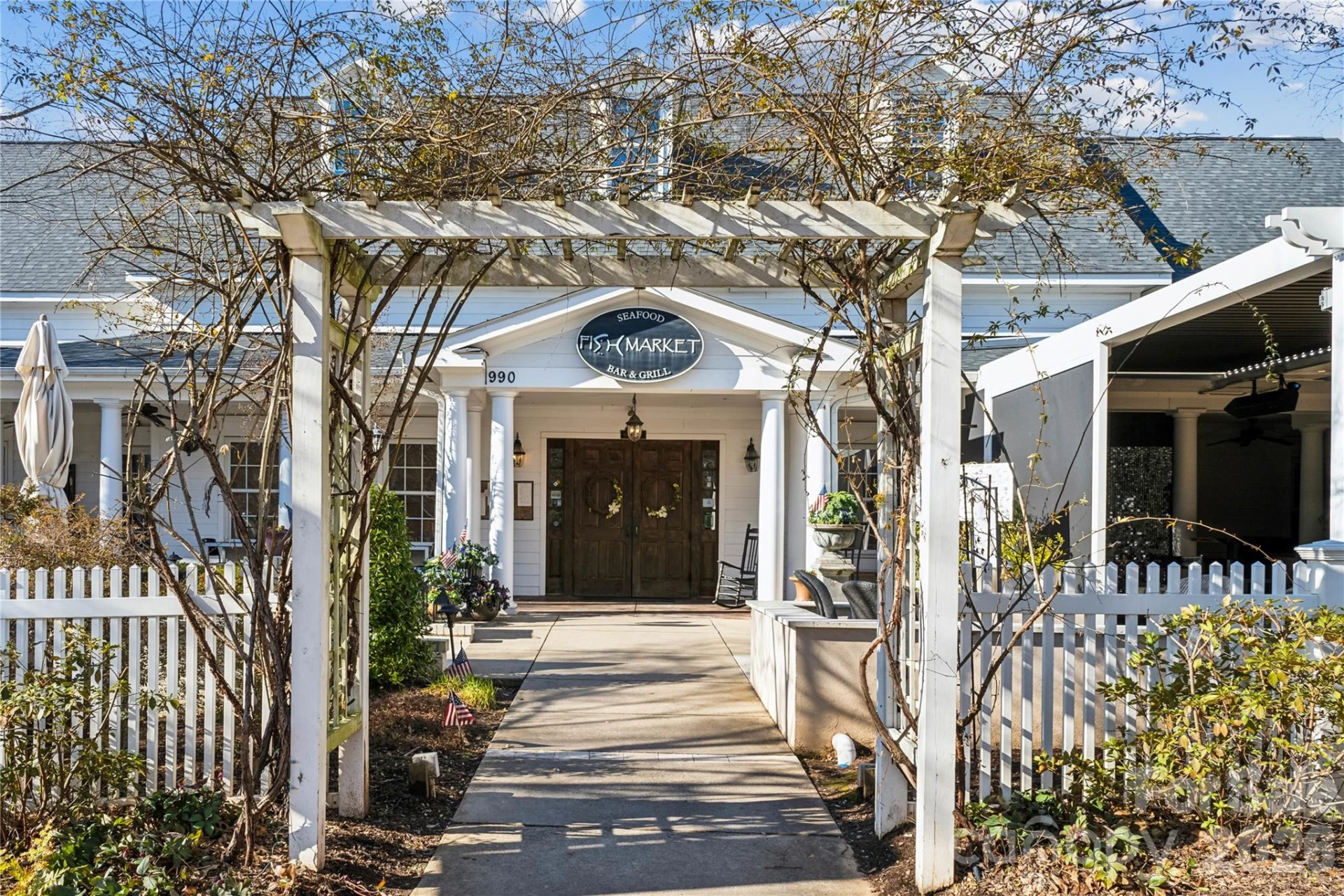 1837 Viewfield Road - Photo 34