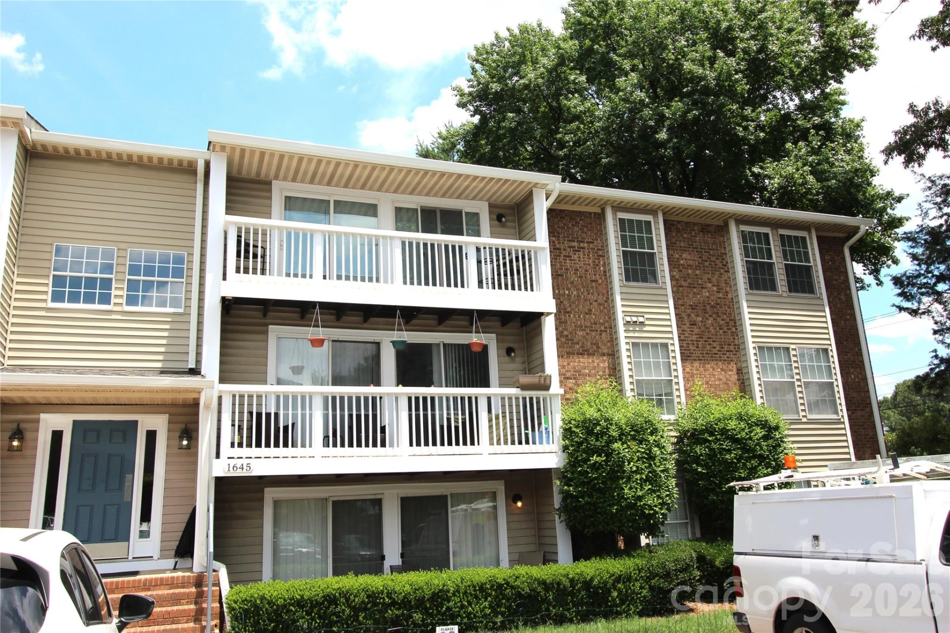 1645 Arlyn Circle #M - Photo 2
