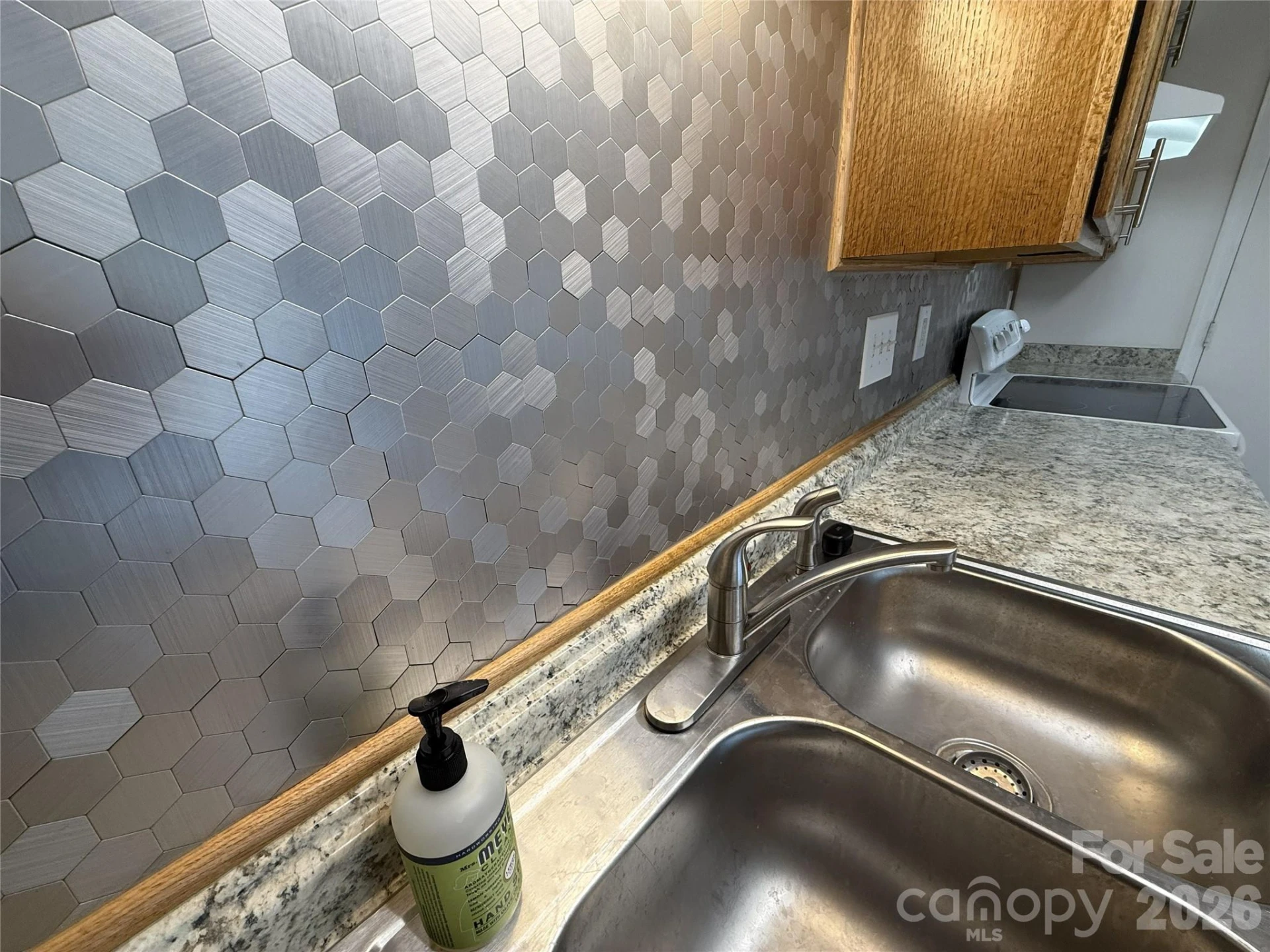 1645 Arlyn Circle #M - Photo 15