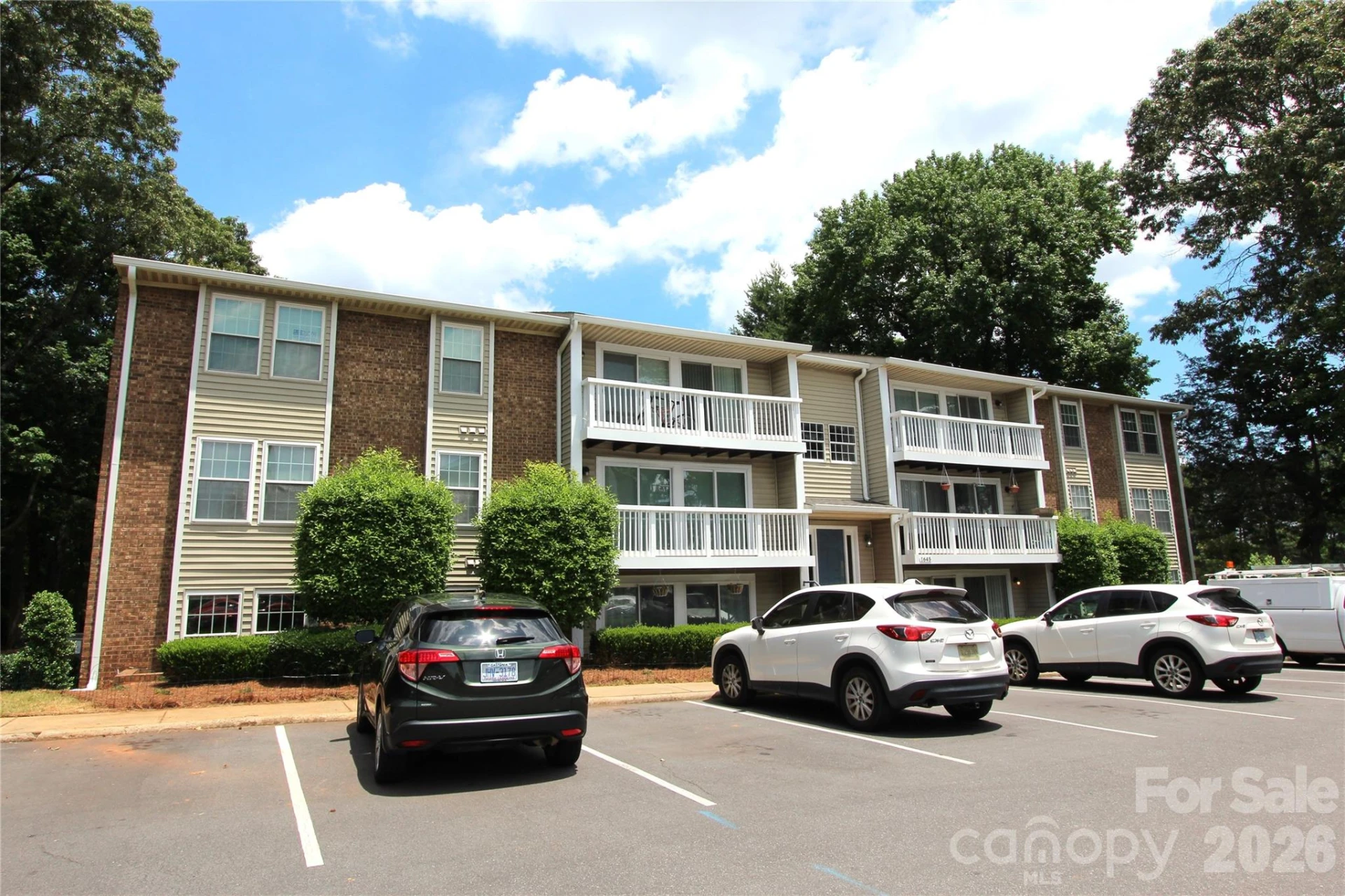 1645 Arlyn Circle #M - Photo 37