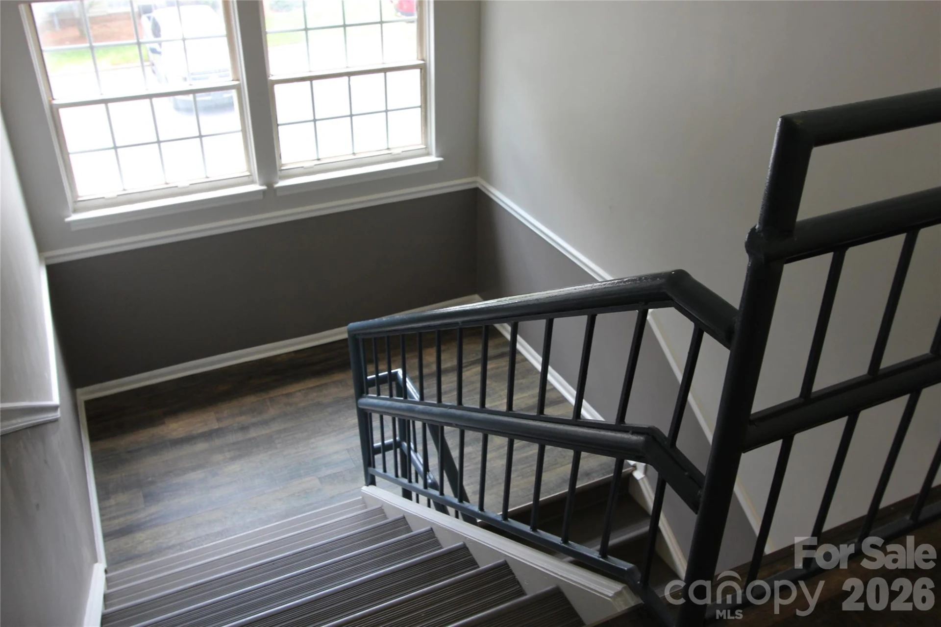 1645 Arlyn Circle #M - Photo 5