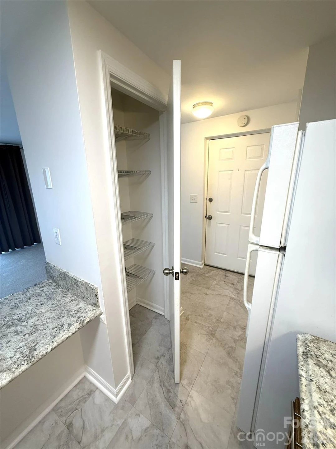 1645 Arlyn Circle #M - Photo 9