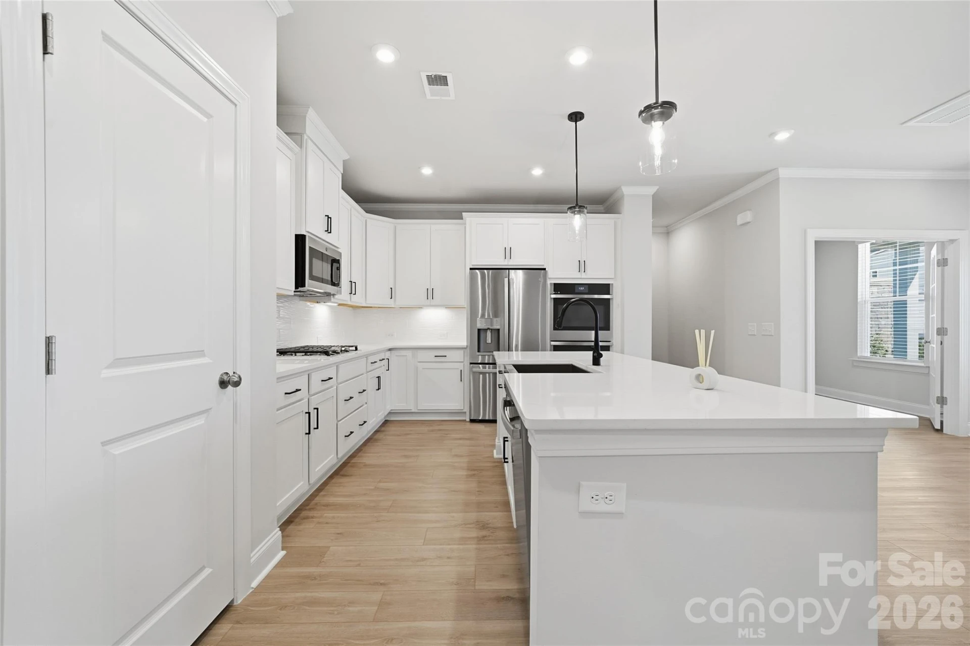 1845 Viewfield Road - Photo 13