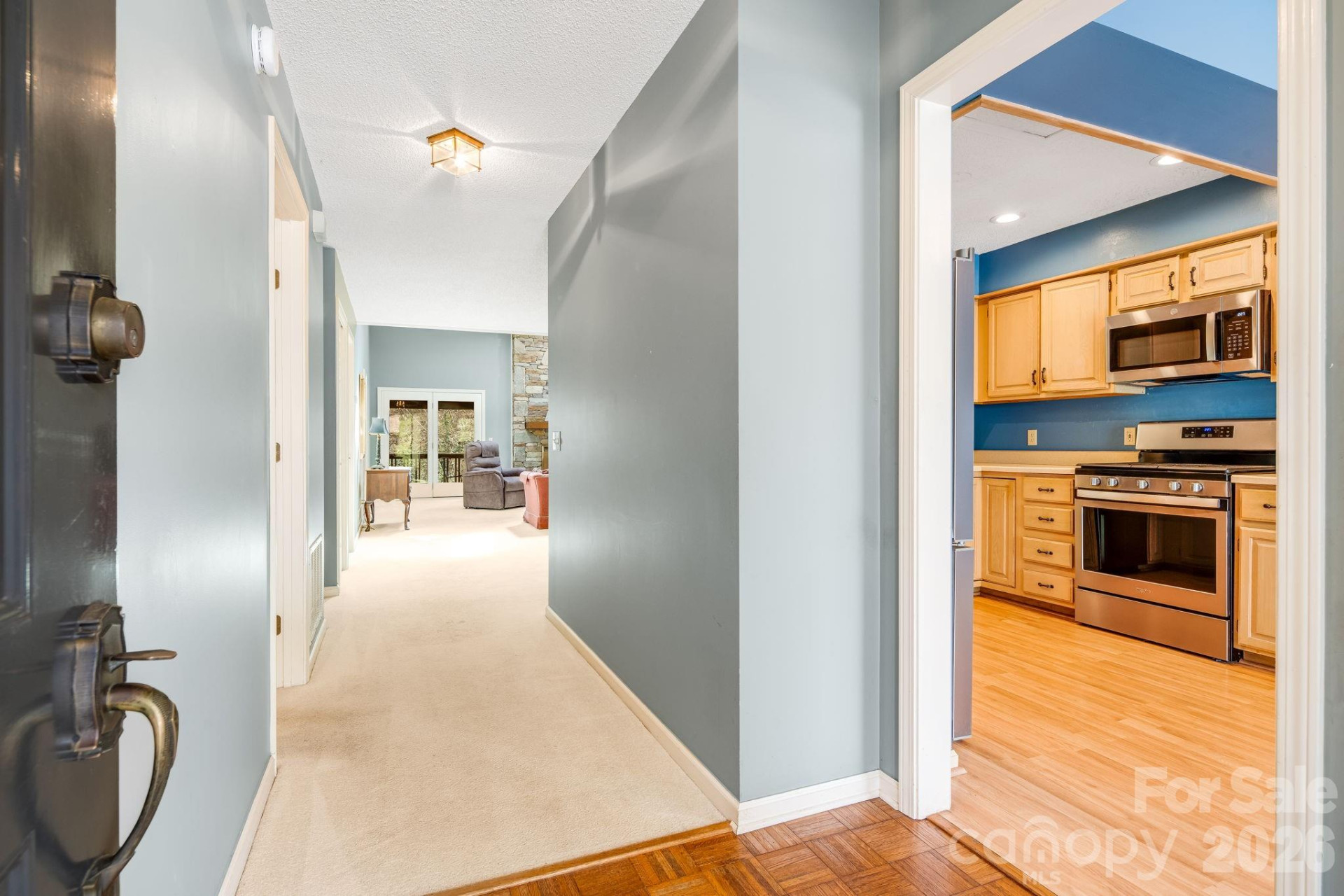 1104 Red Oak Drive - Photo 4