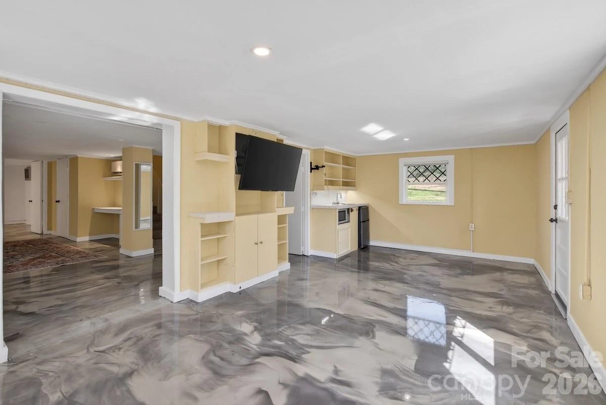 95 Whitney Avenue - Photo 24