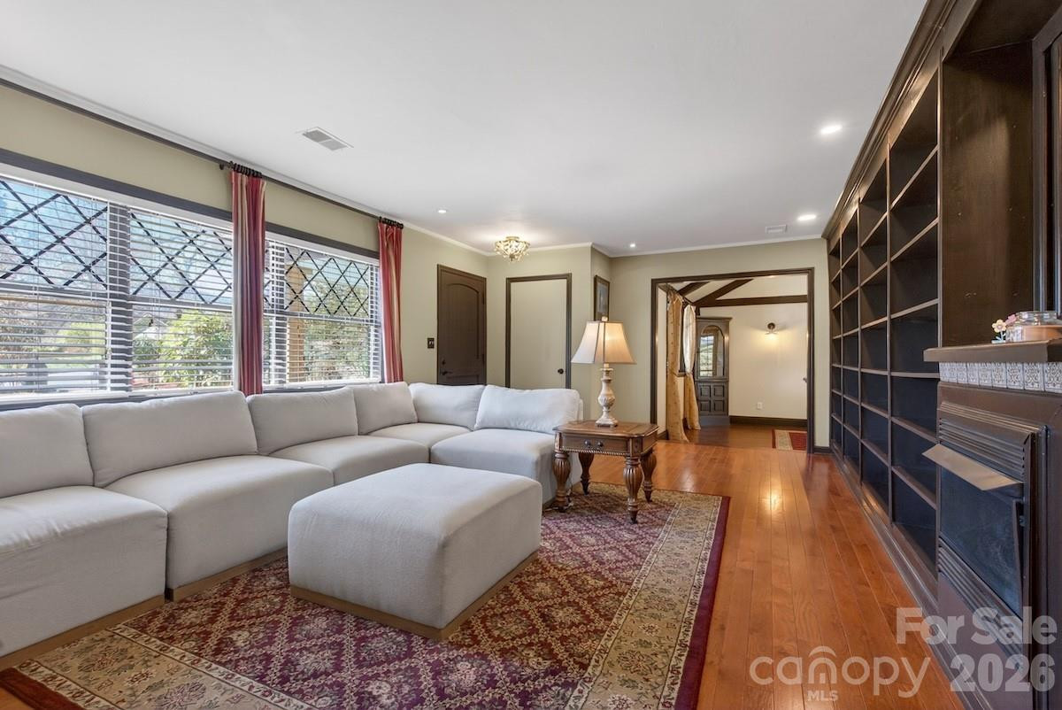 95 Whitney Avenue - Photo 7