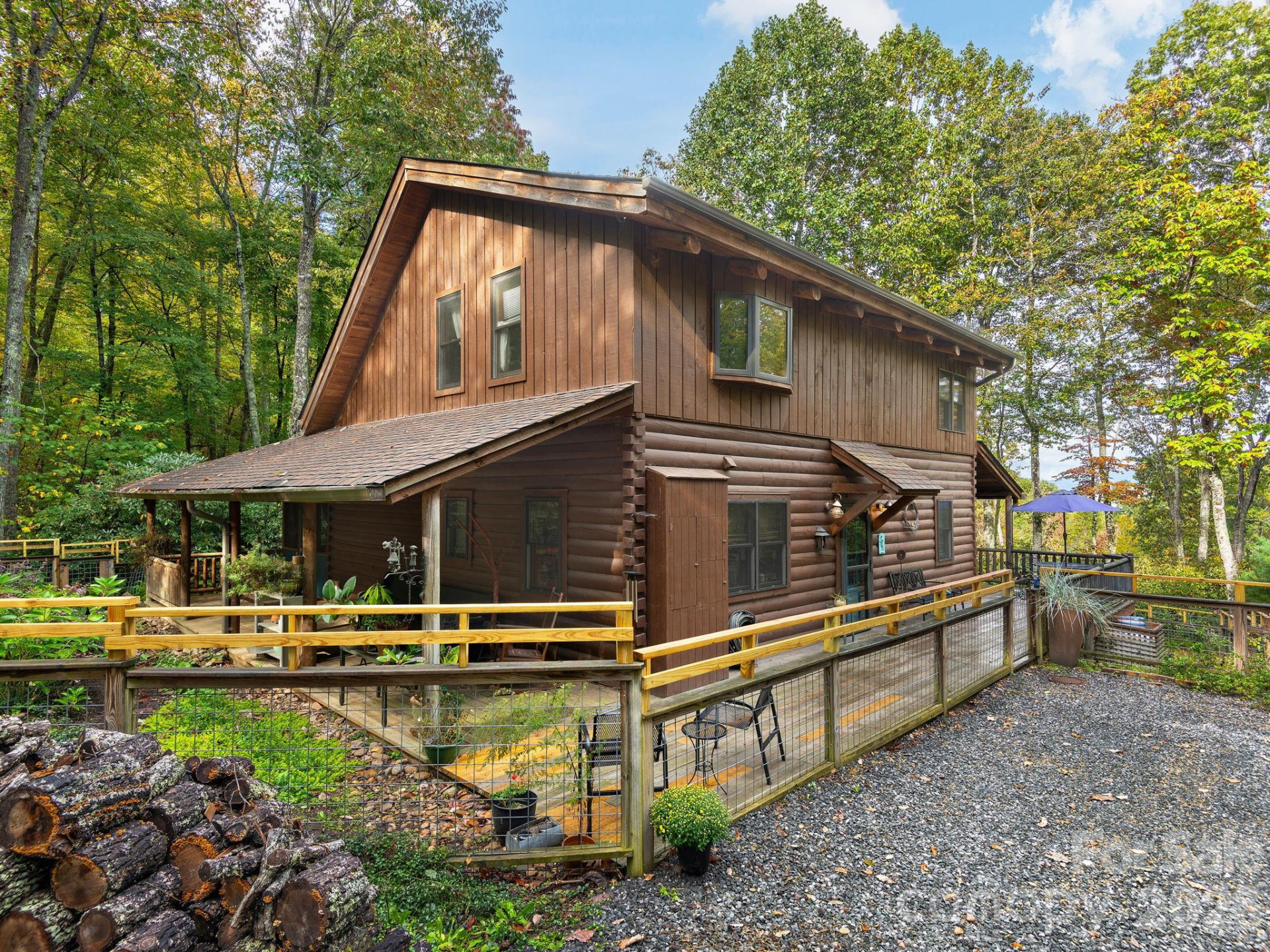 102 Carriage Drive - Photo 2