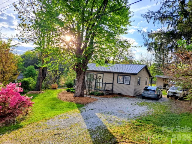 8 Linda Vista Drive
