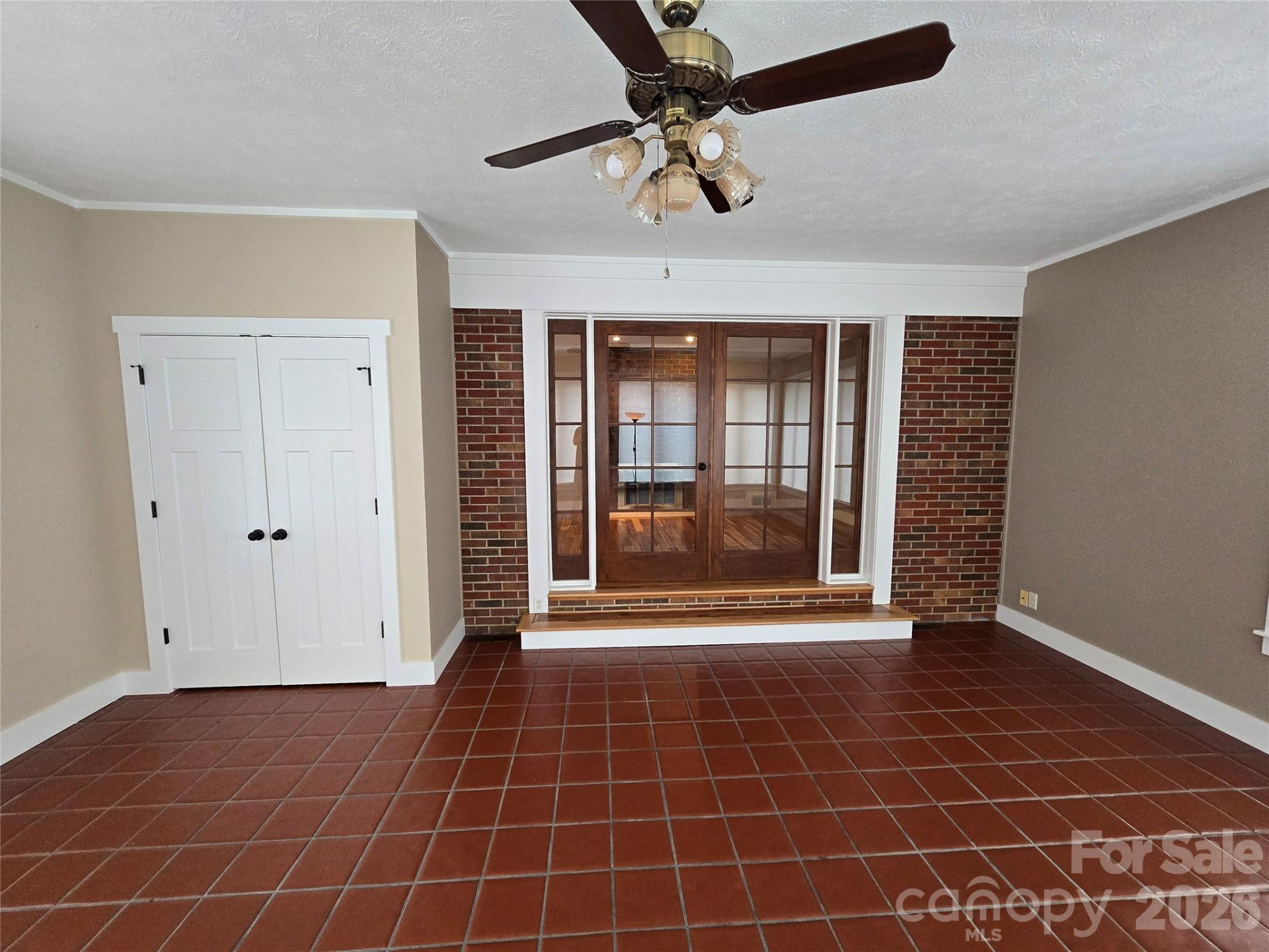 100 Chapel Road - Photo 13