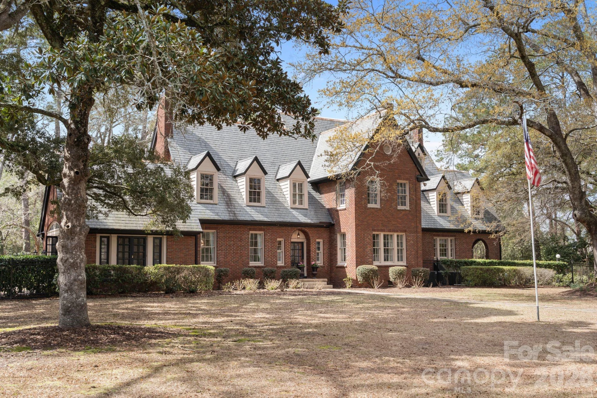 1503 Elm Street - Photo 2