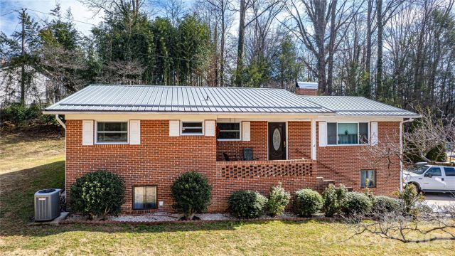 356 Pleasant Hill Drive, Brevard, NC, 28712