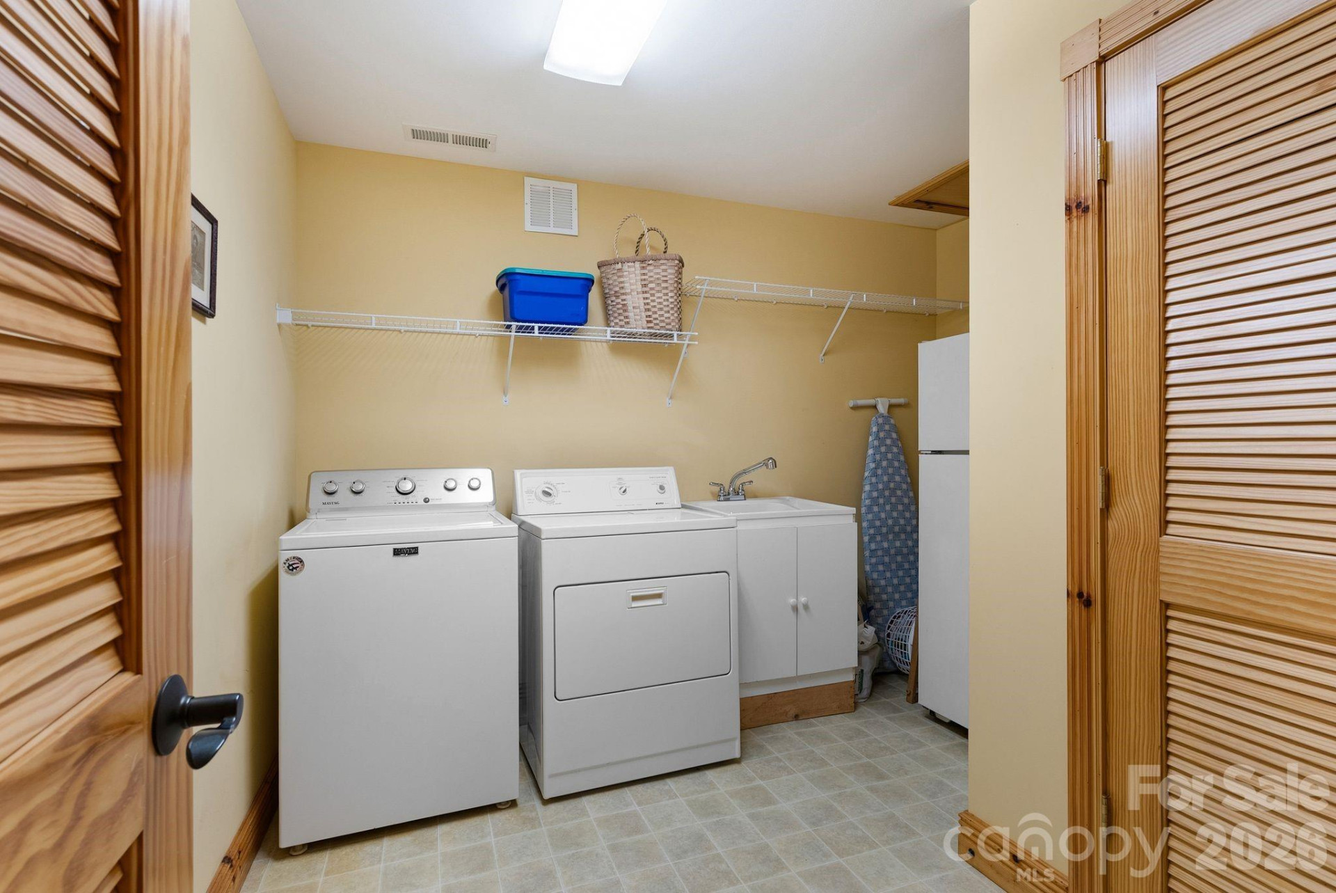 221 Notlvsi Court - Photo 39