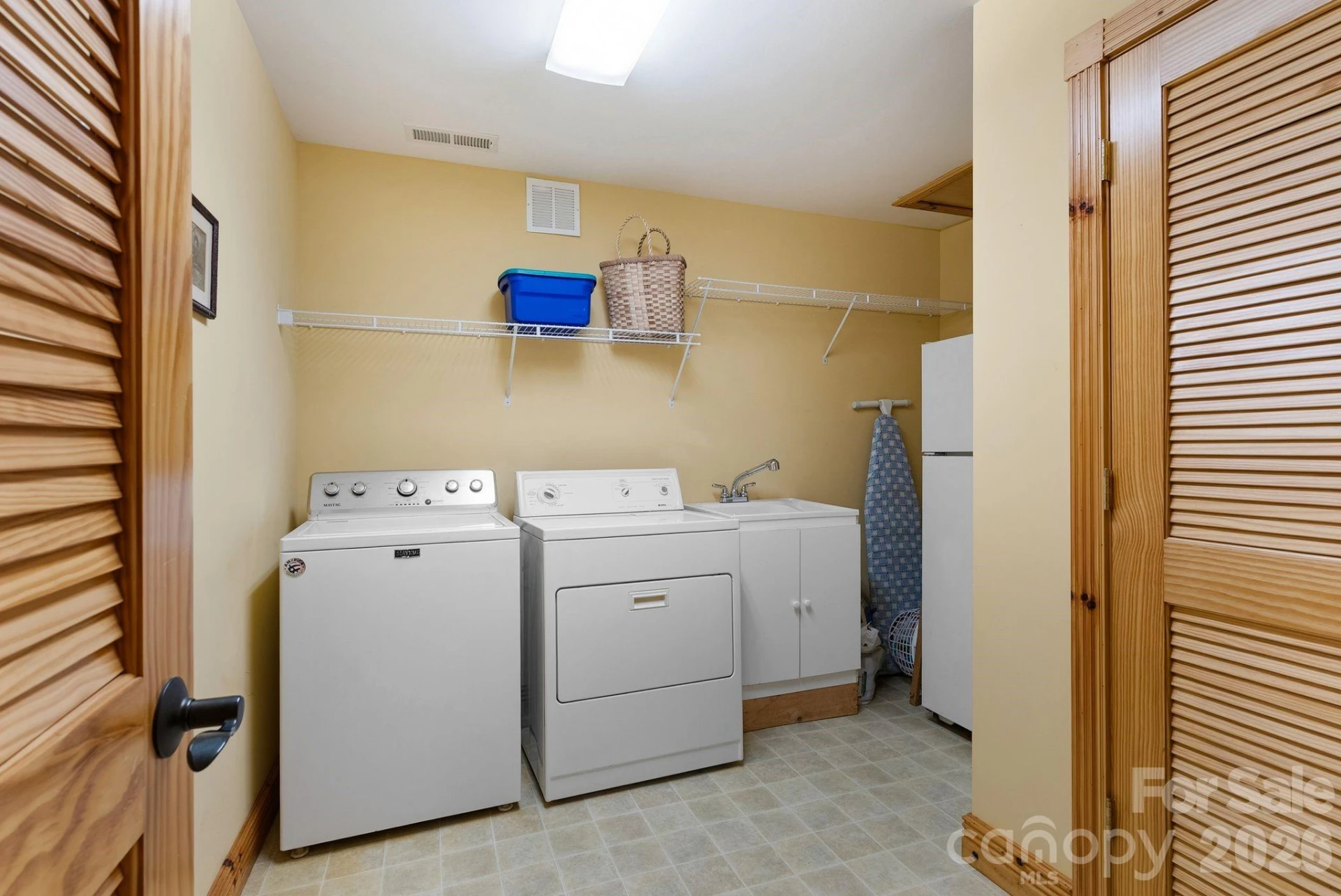221 Notlvsi Court - Photo 39