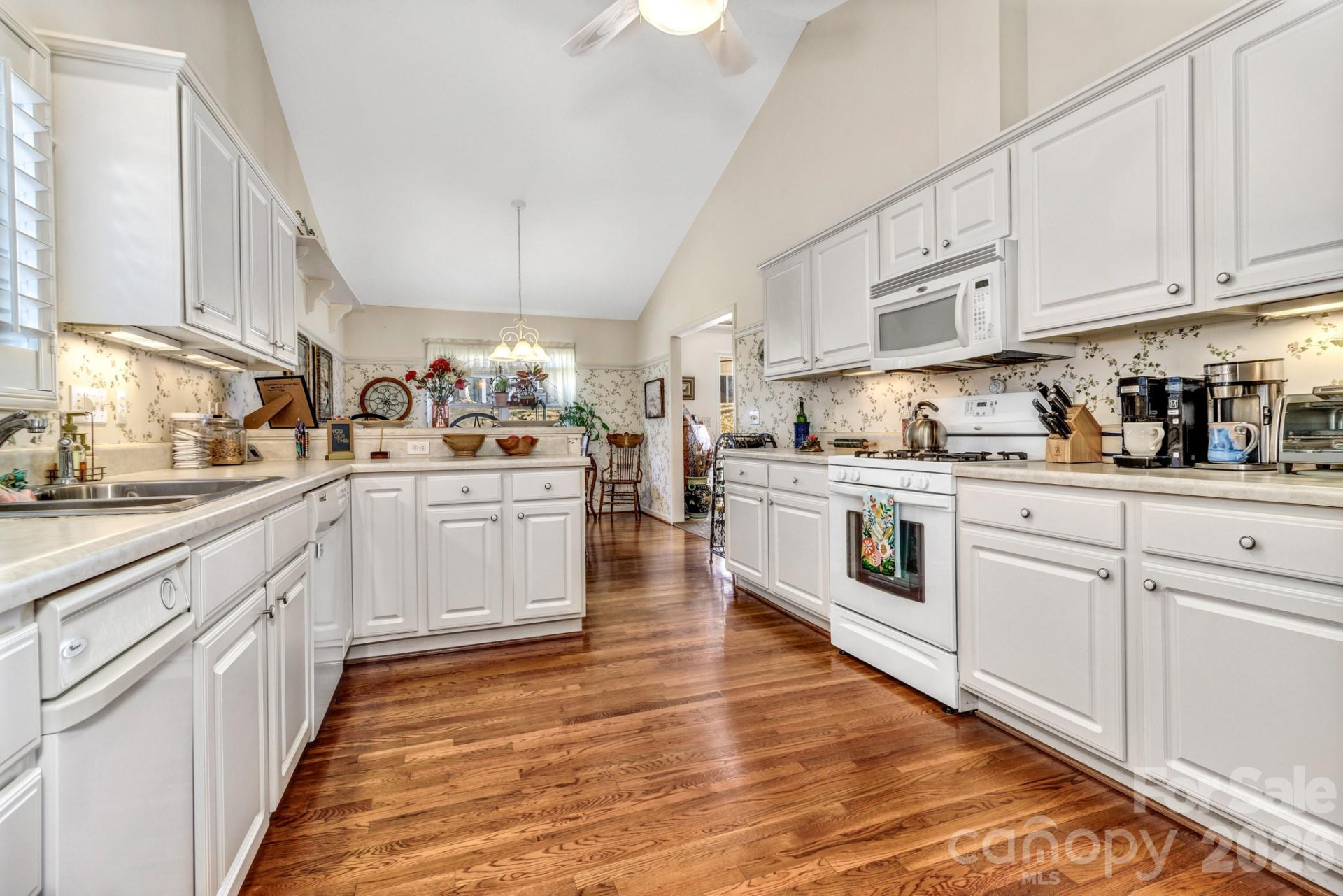 333 Charlestown Drive - Photo 16