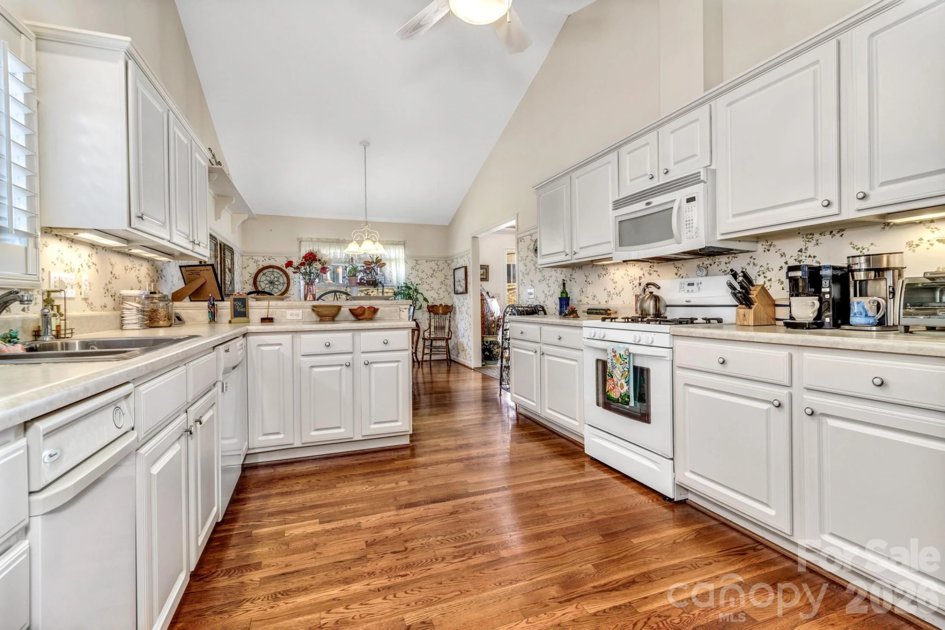 333 Charlestown Drive - Photo 16