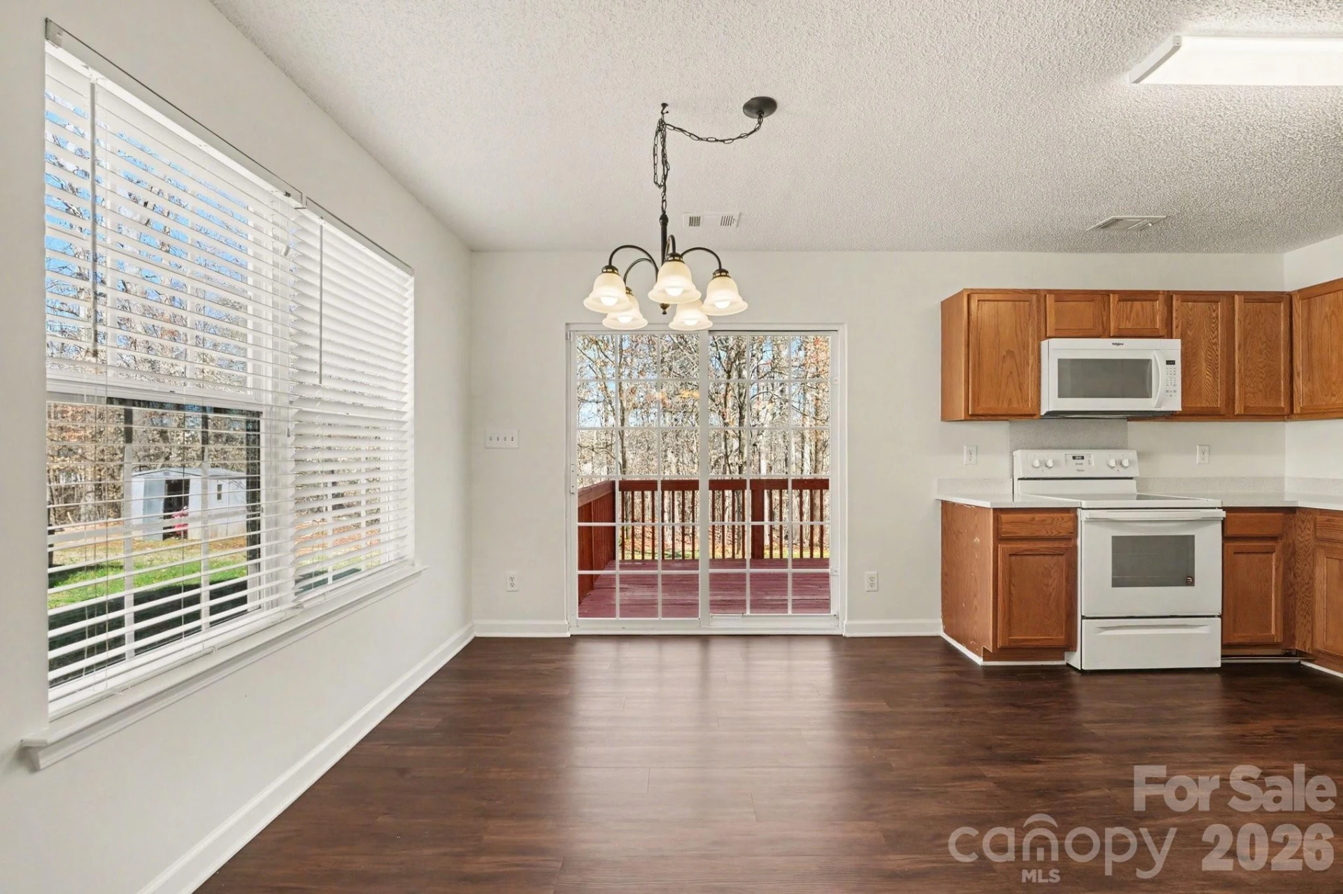 183 Everett Park Drive - Photo 3