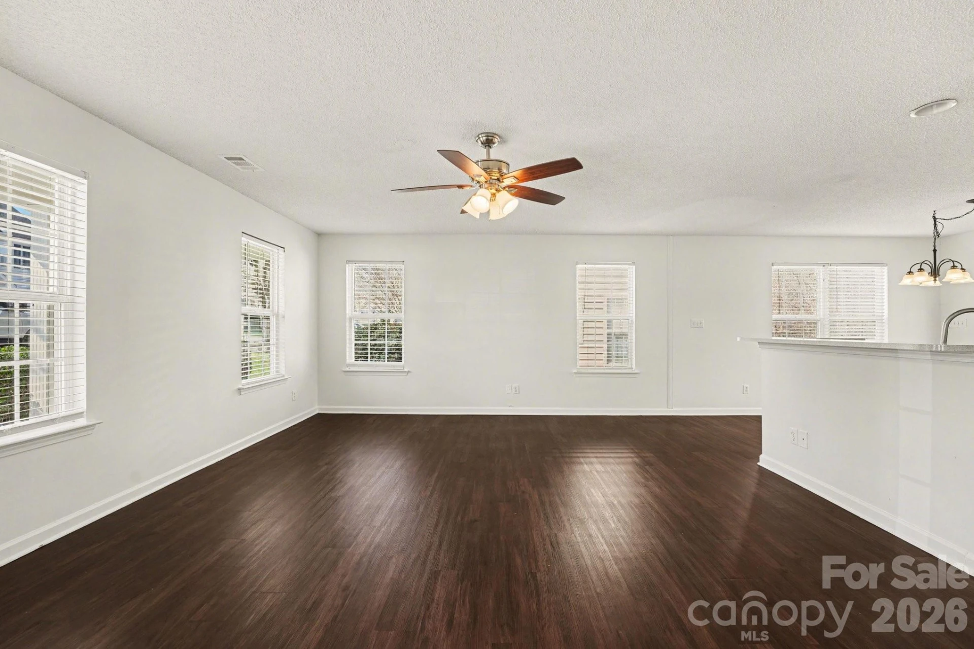 183 Everett Park Drive - Photo 5