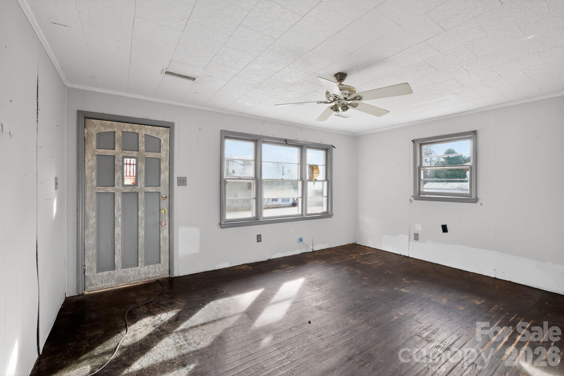 167 Short Road - Photo 3