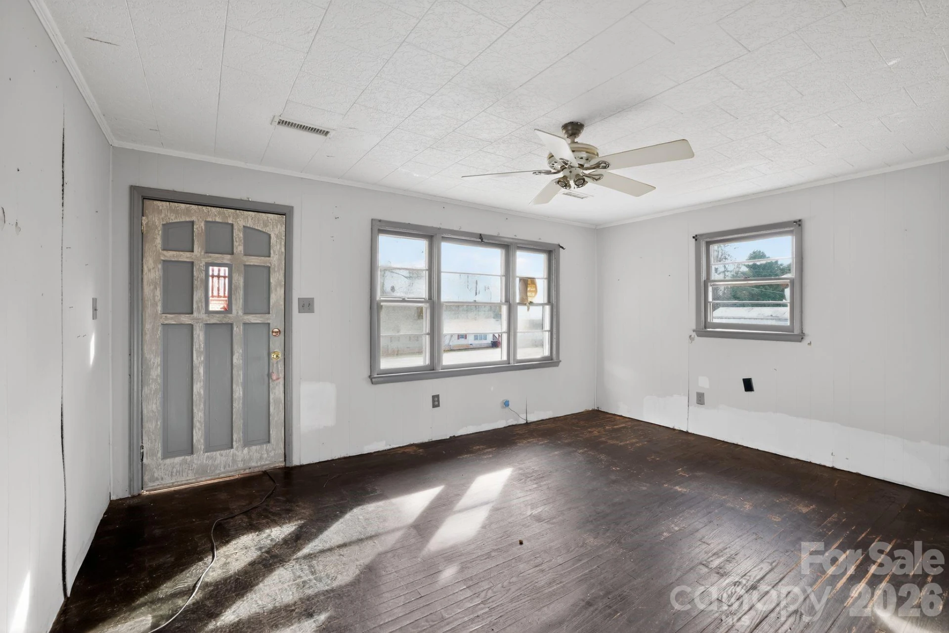 167 Short Road - Photo 3