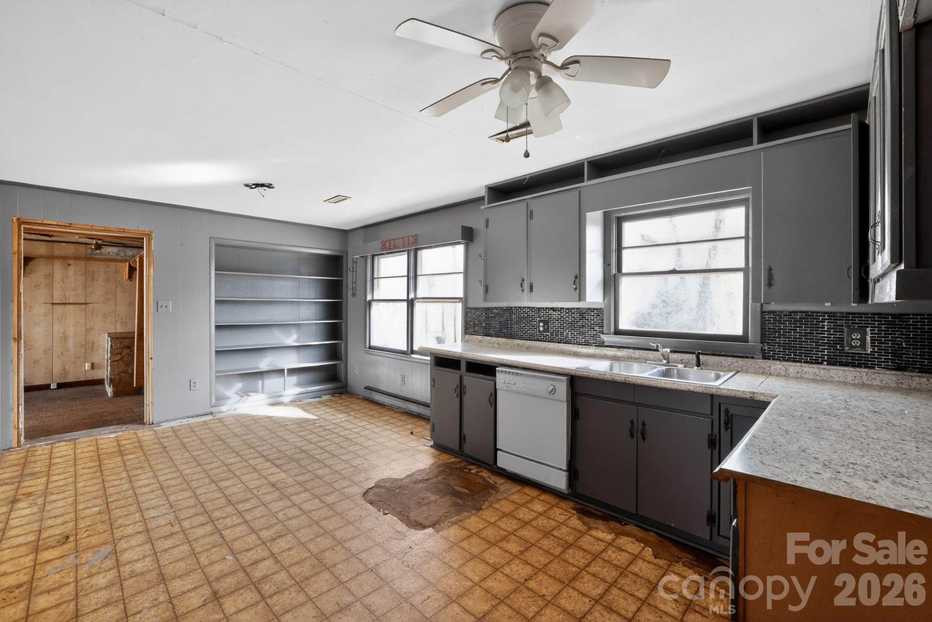 167 Short Road - Photo 4