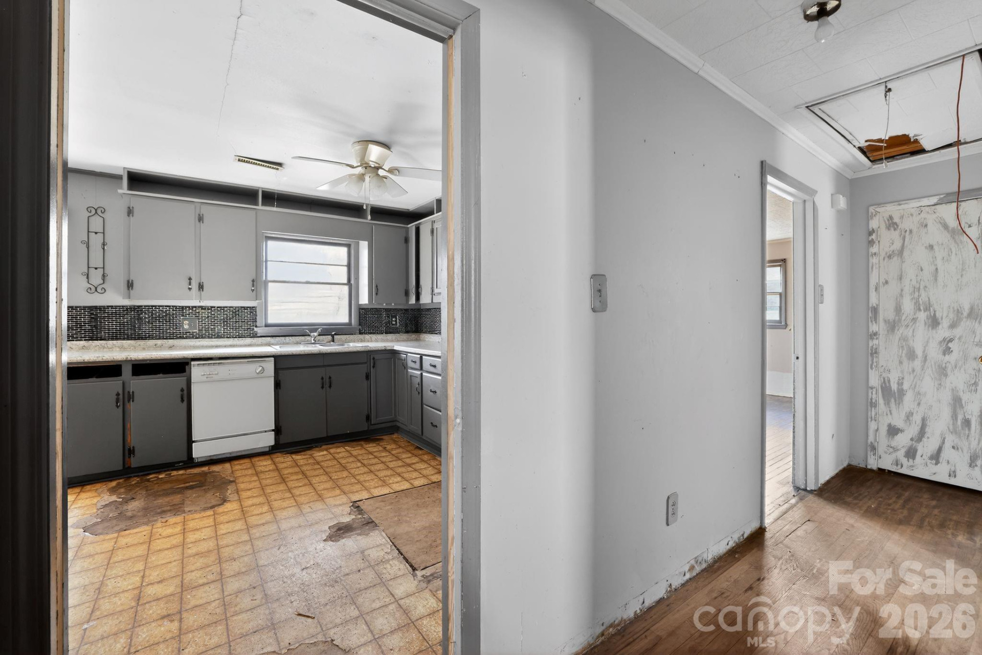 167 Short Road - Photo 6