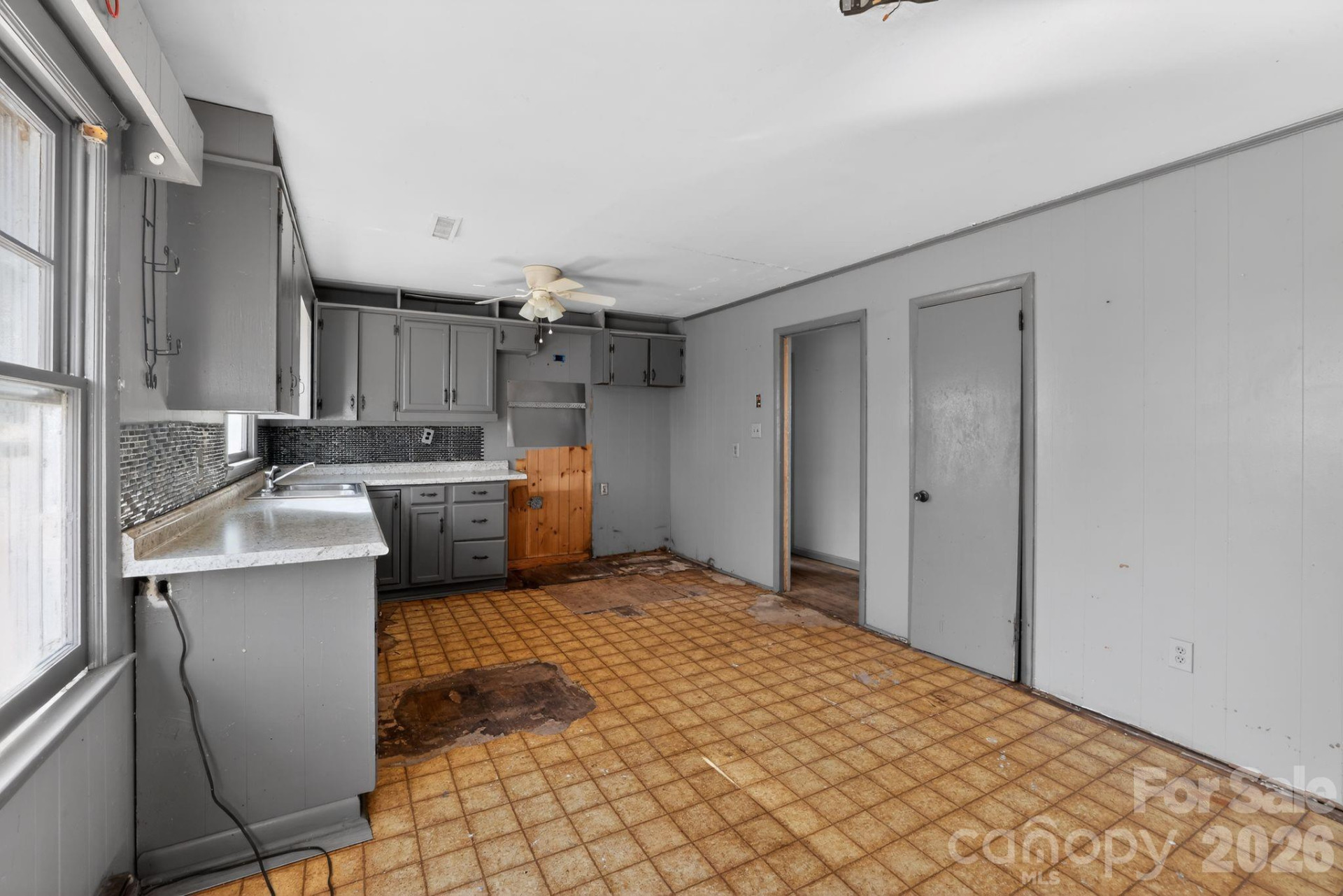 167 Short Road - Photo 8