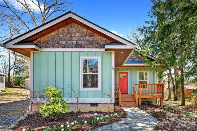 104 Hiawassee Avenue