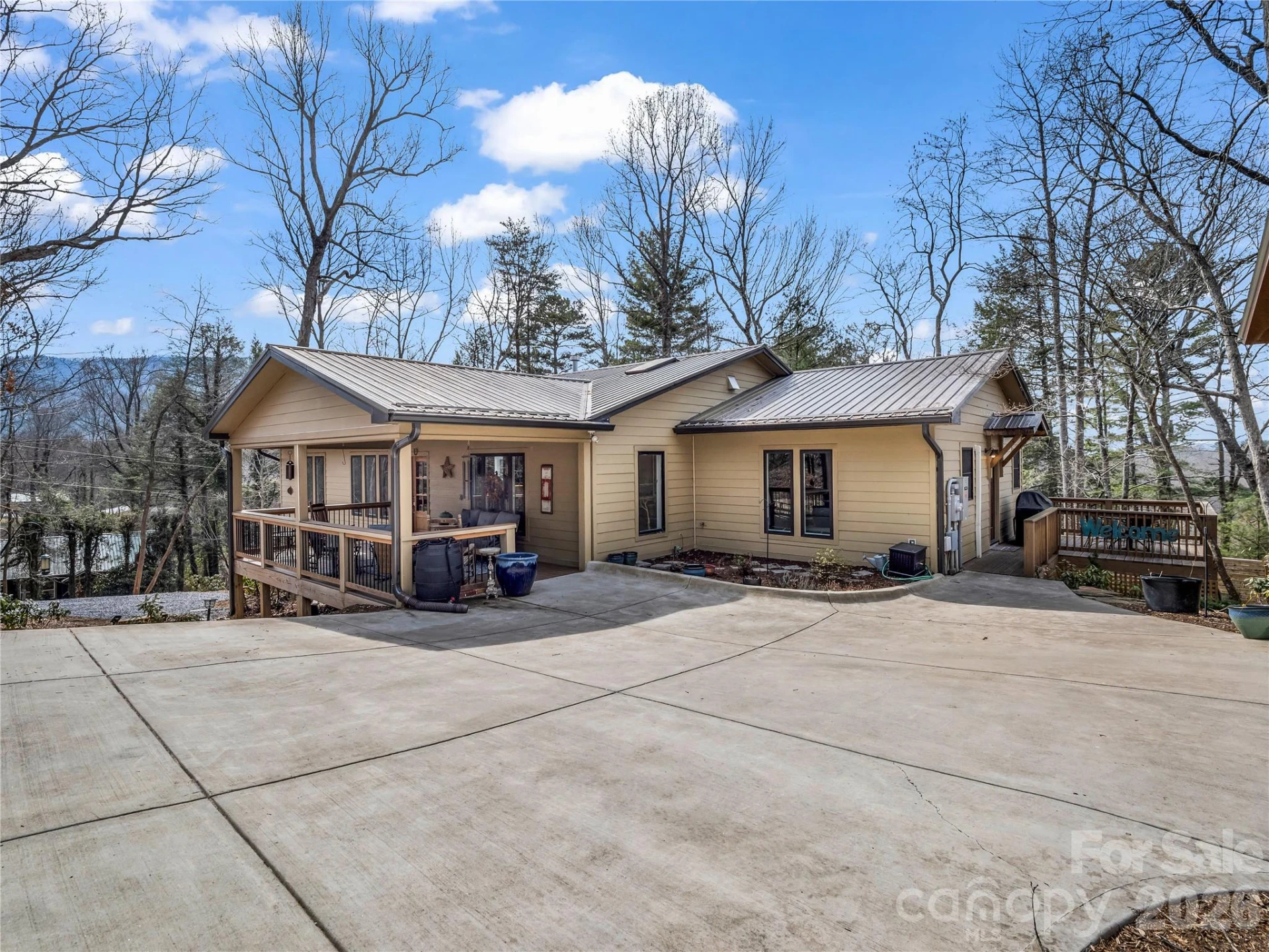 4 Western View Street - Photo 2