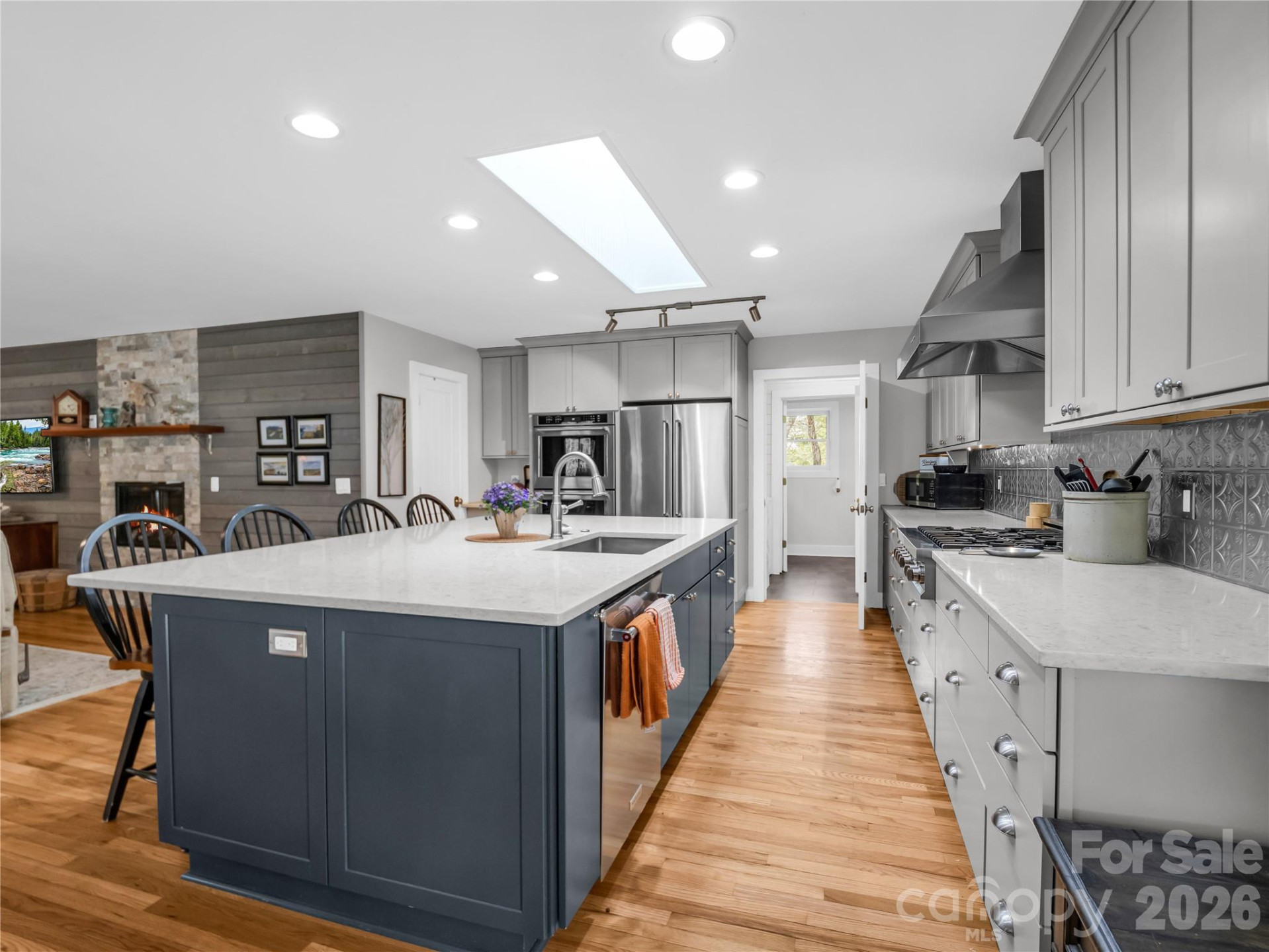 4 Western View Street - Photo 12