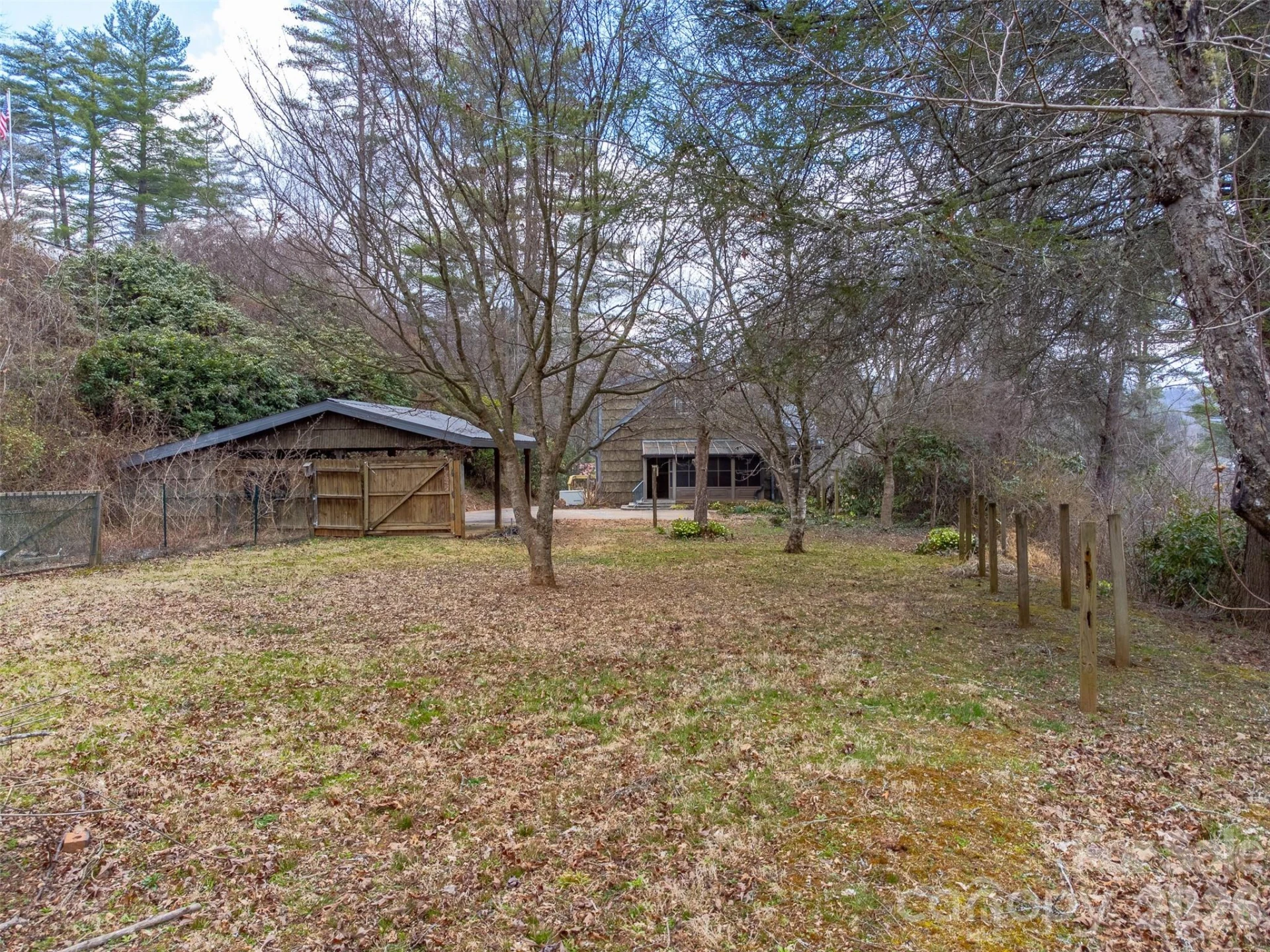 401 Country Club Drive - Photo 37