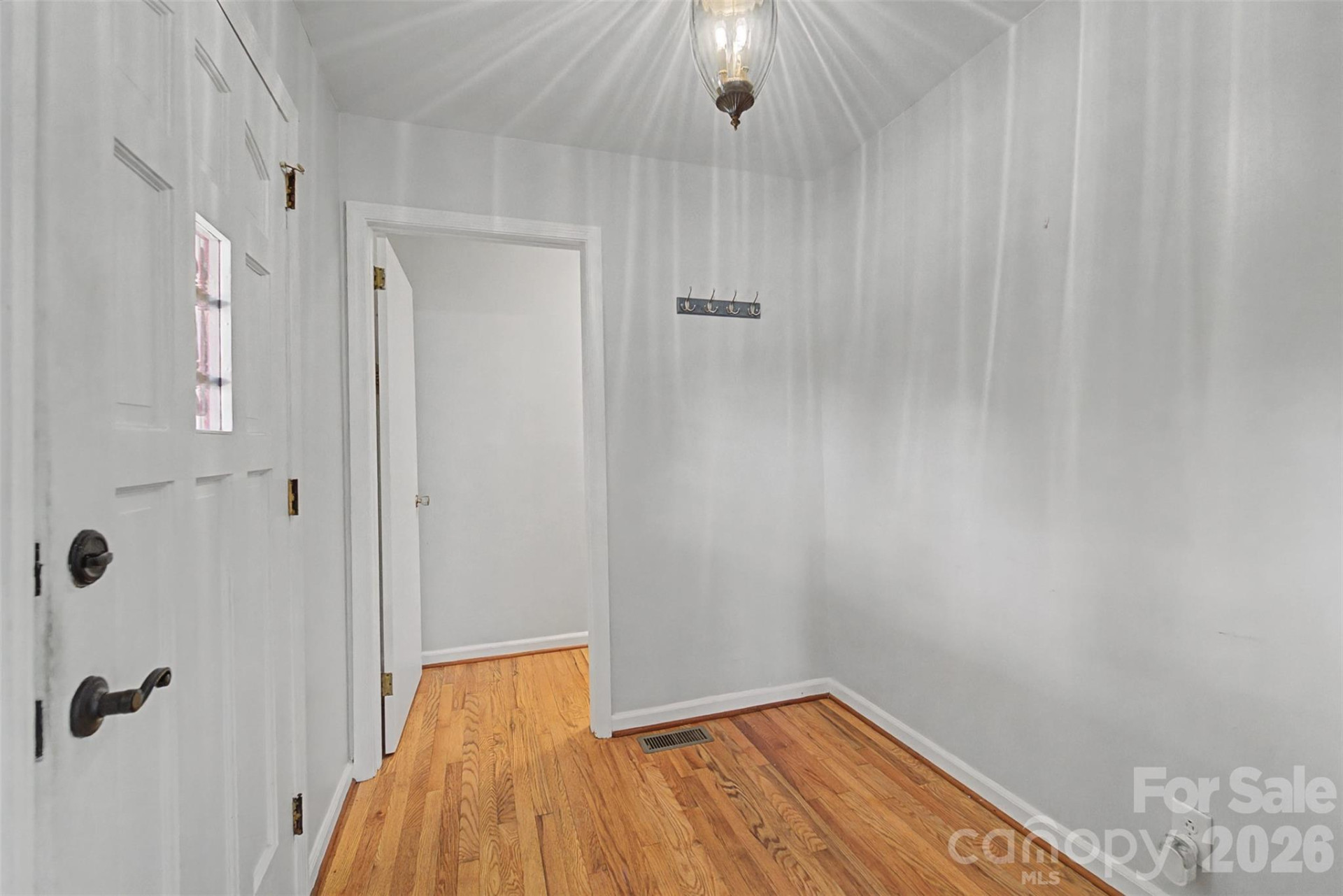 401 Country Club Drive - Photo 6