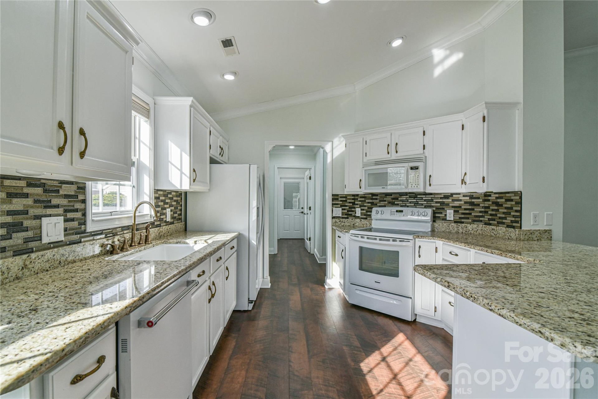 4 Heather Way #B - Photo 3