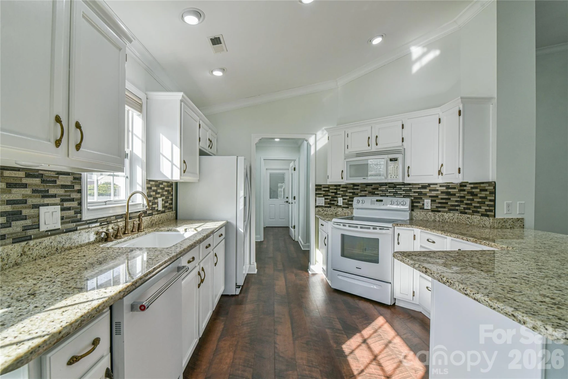 4 Heather Way #B - Photo 3