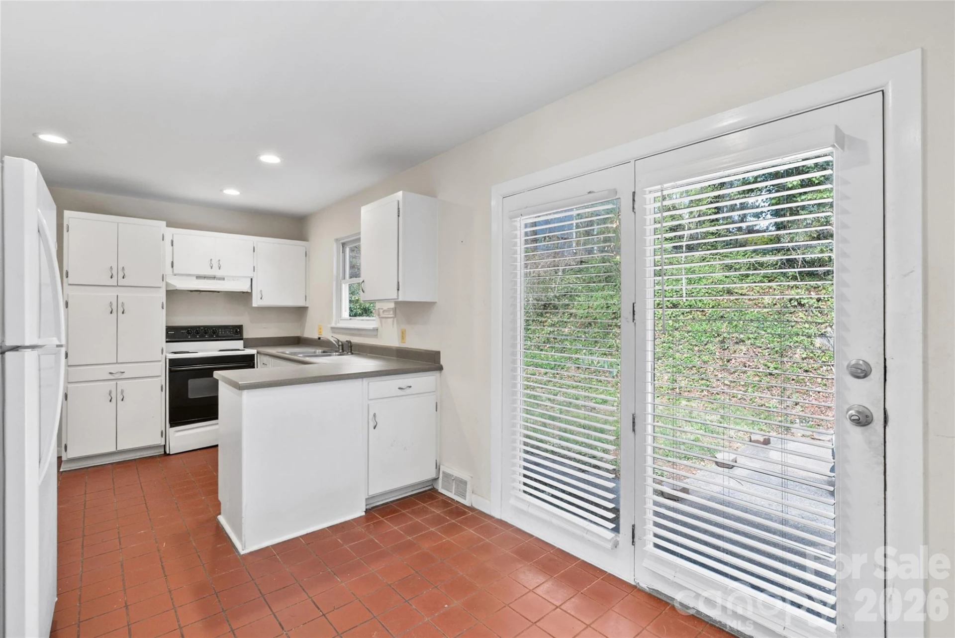 1 Clearbrook Road - Photo 11