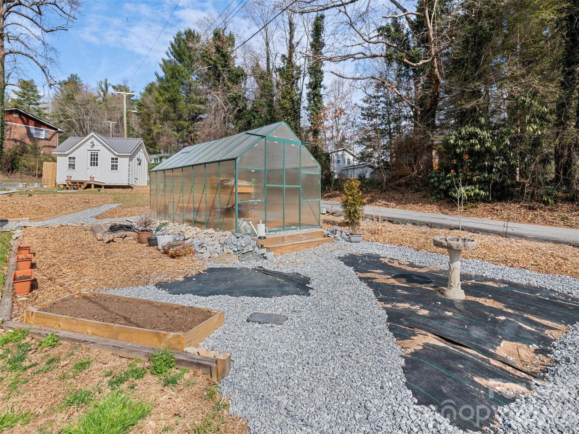 110 Ewart Drive - Photo 17